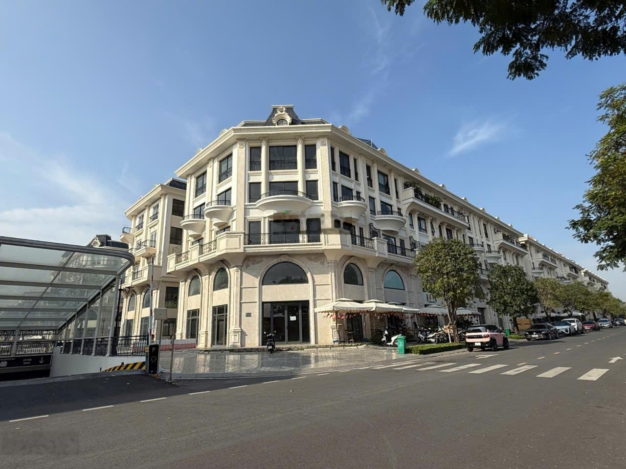 Bán biệt thự 245m2 tại đường 41, Khu đô thị Vạn Phúc City, giá cực chất 69 tỷ