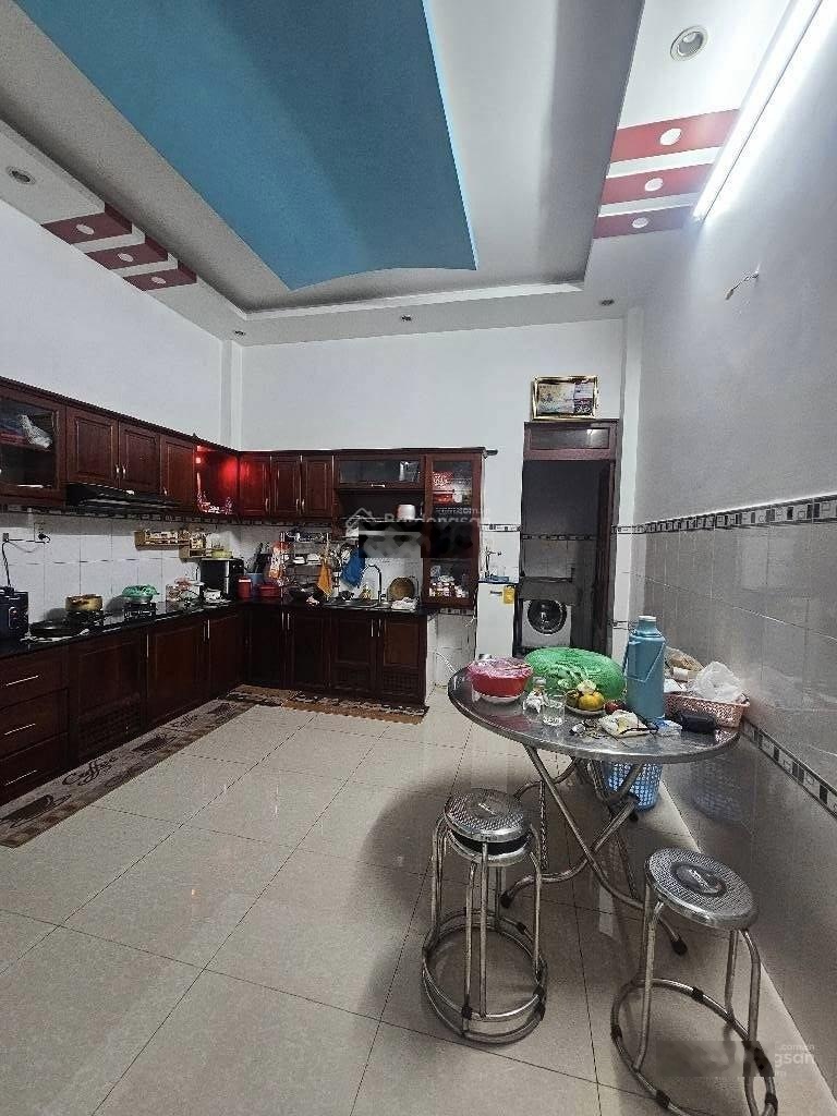 72m2(4.2x17), 4 tầng chắc chắn, hẻm xe tải 6m, đường 8 BHH - B Bình Tân