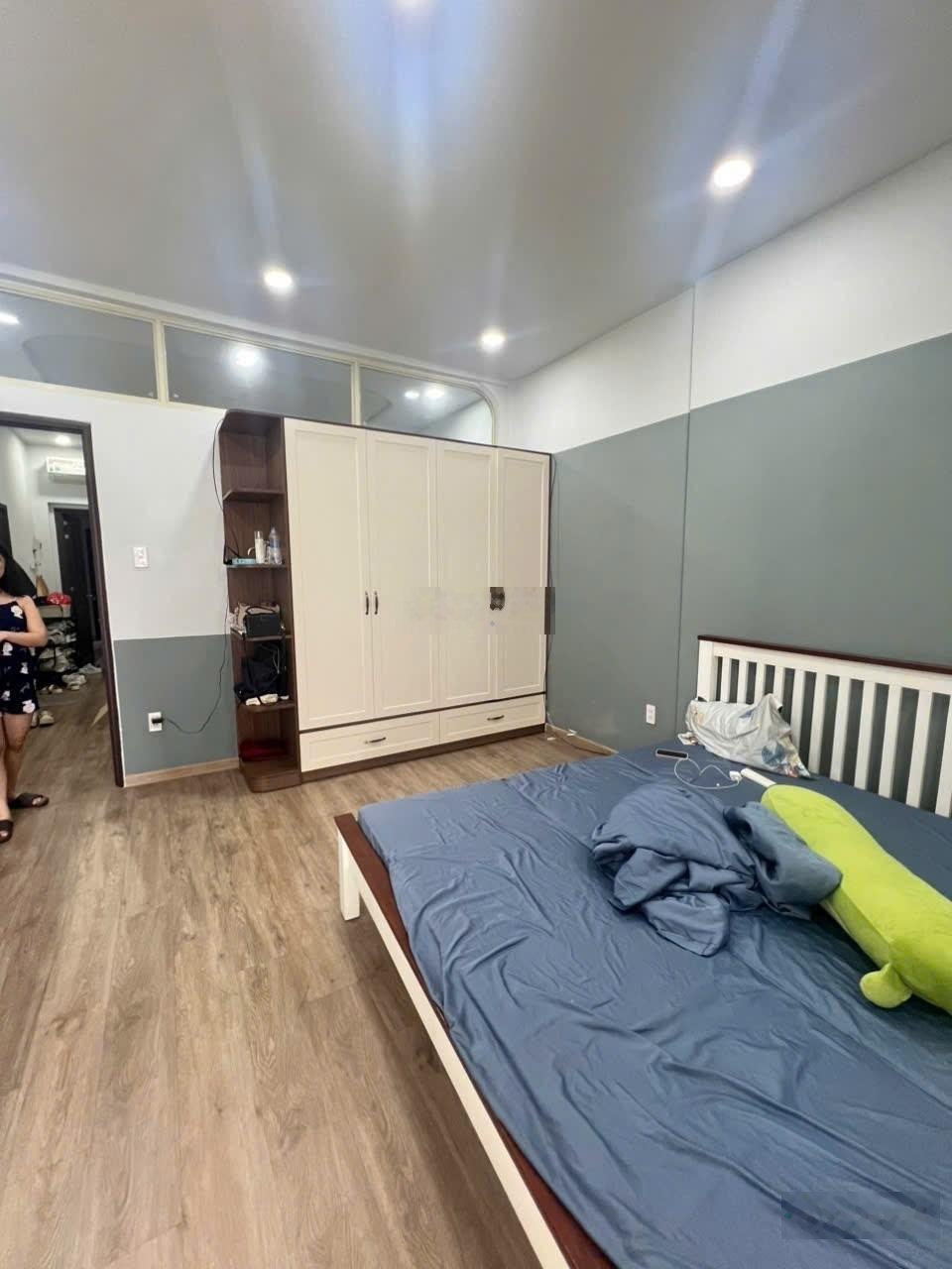 Bán căn hộ sổ hồng riêng 66m2, giá cực chất 3,95 tỷ tại Võ Văn Tần, P 2, Q3, HCM