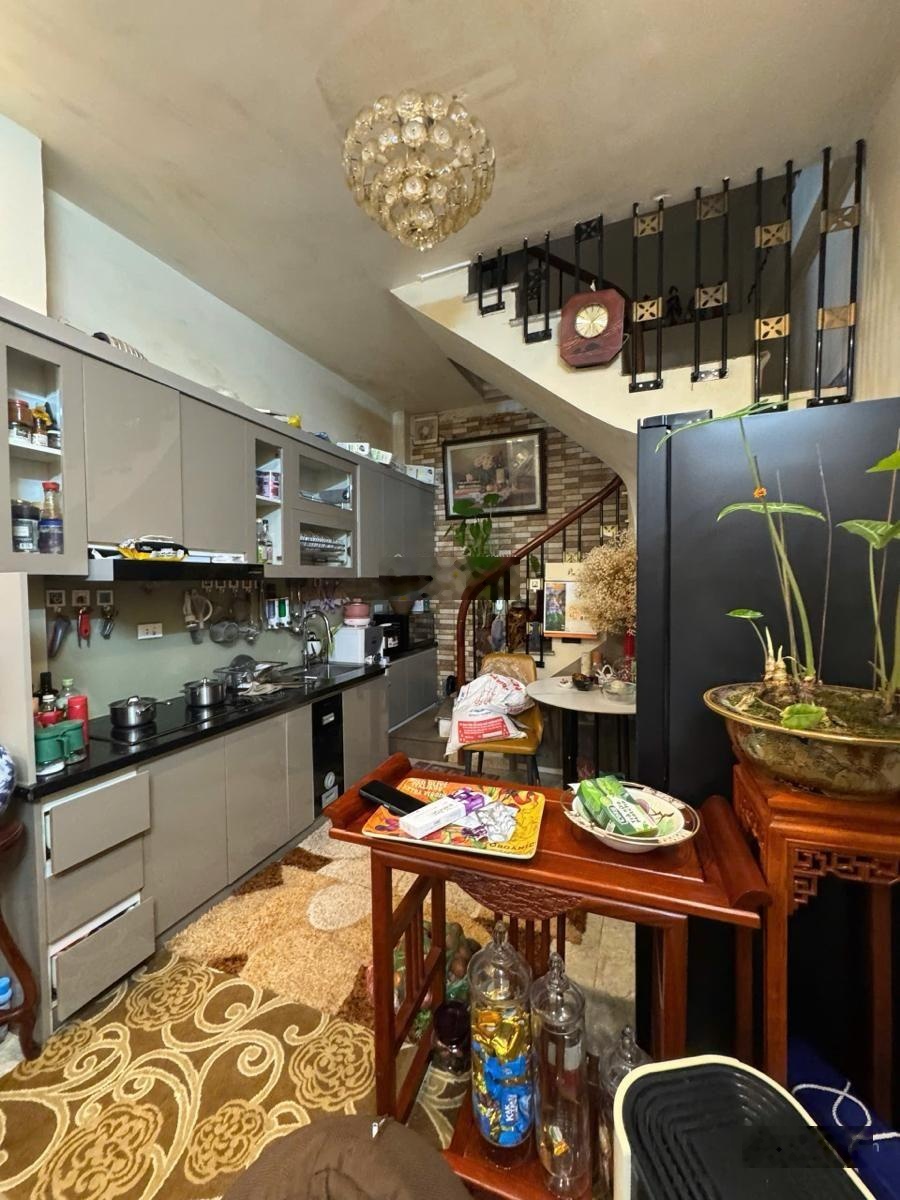 Chủ cần bán gấp nhà phố ái mộ -bồ đề - 5 tầng - full nội thất - giá tốt ở ngay