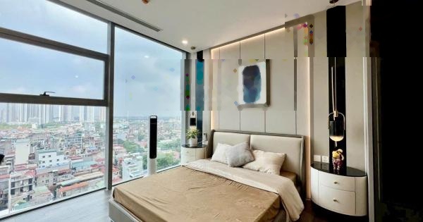 Chủ bán CHCC Hùng Vương Plaza Q. 5 DT 129m2 - 3PN 3WC. Giá 9tỷ3, sổ hồng. Liên hệ: 0943245711 Huy