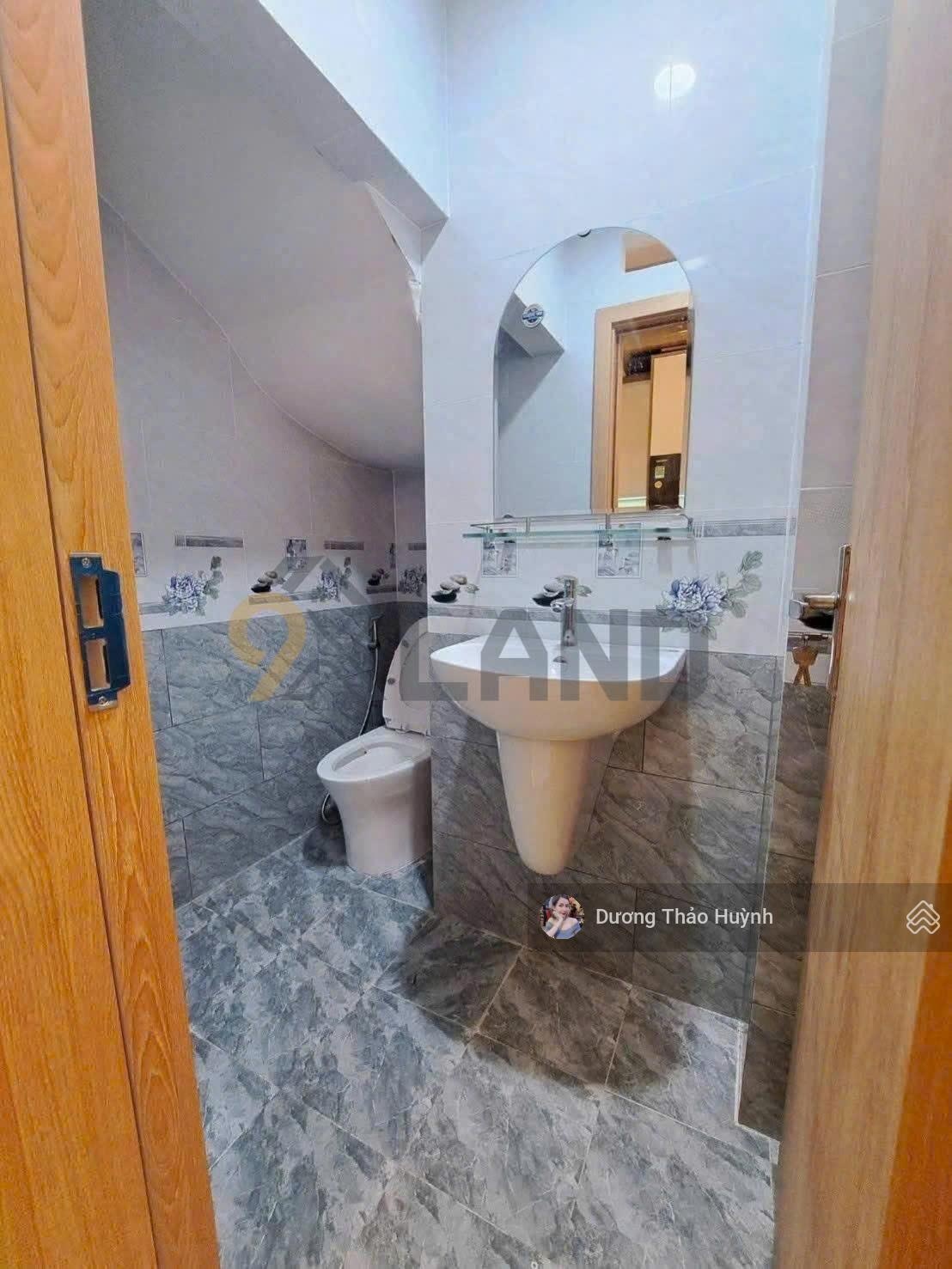 Nhà đẹp góc 2 mặt tiền ngay vincom thủ đức - 2pn 2wc - đường thông tứ hướng võ văn ngân chỉ 5 tỷ