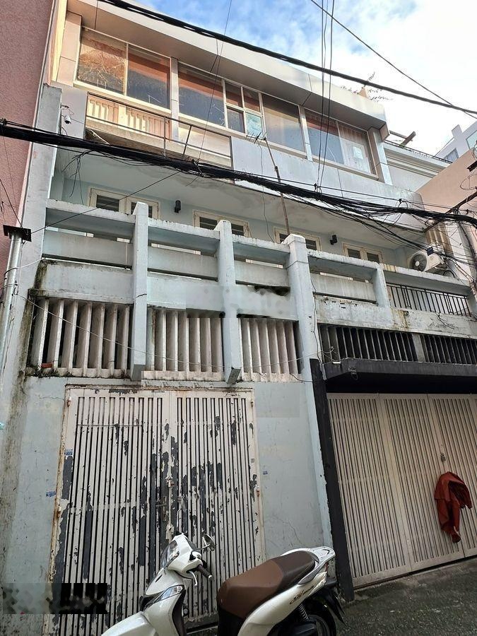 Xuất cảnh bán gấp - Bán nhà Trần Quý Khoách 114.27m² 3 tầng - 32 tỷ