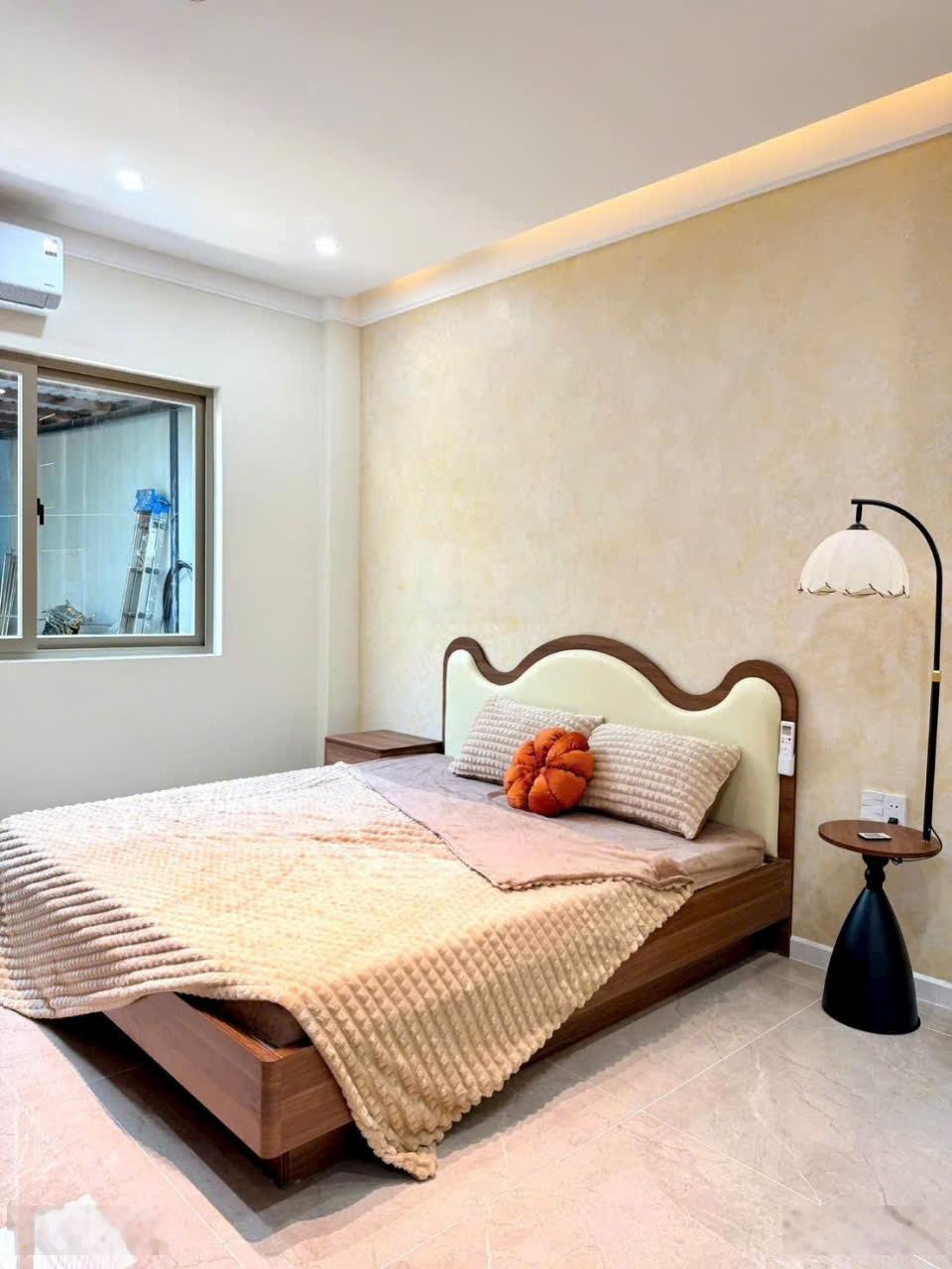 Bán gấp nhà mặt phố 85m2, Trần Quý Khoách cách biển Nguyễn Tất Thành 200m. Tiềm năng kinh tế cao.
