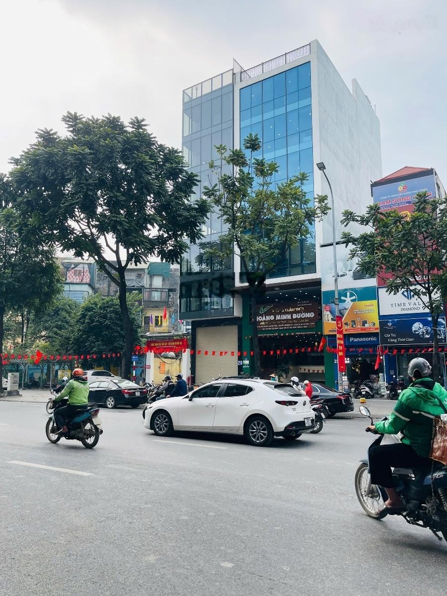 Bán toà nhà mặt phố Minh Khai, 270m2 x 9 tầng, mặt tiền 6.5m, cho thuê 4 tỷ/năm, giá chào 165 tỷ