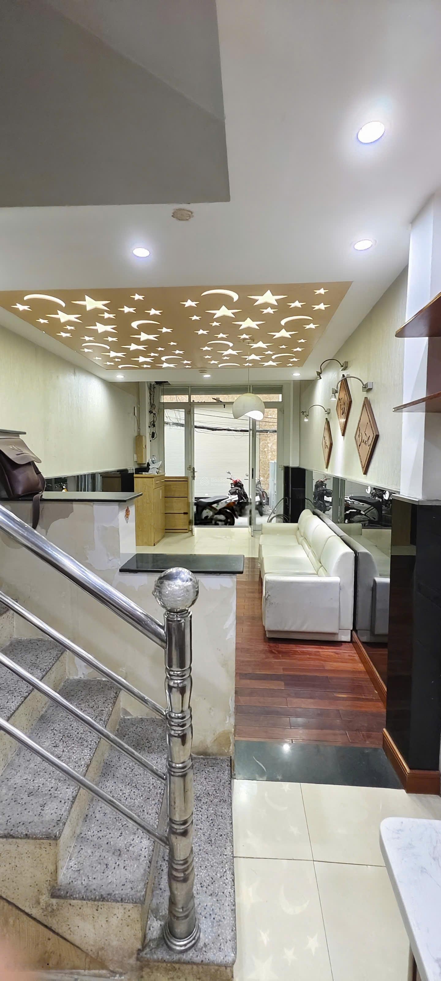 Gom lúa hốt ngay! siêu phẩm nhà hẻm 5 tầng cao thắng quận 3 giá 8,5 tỷ