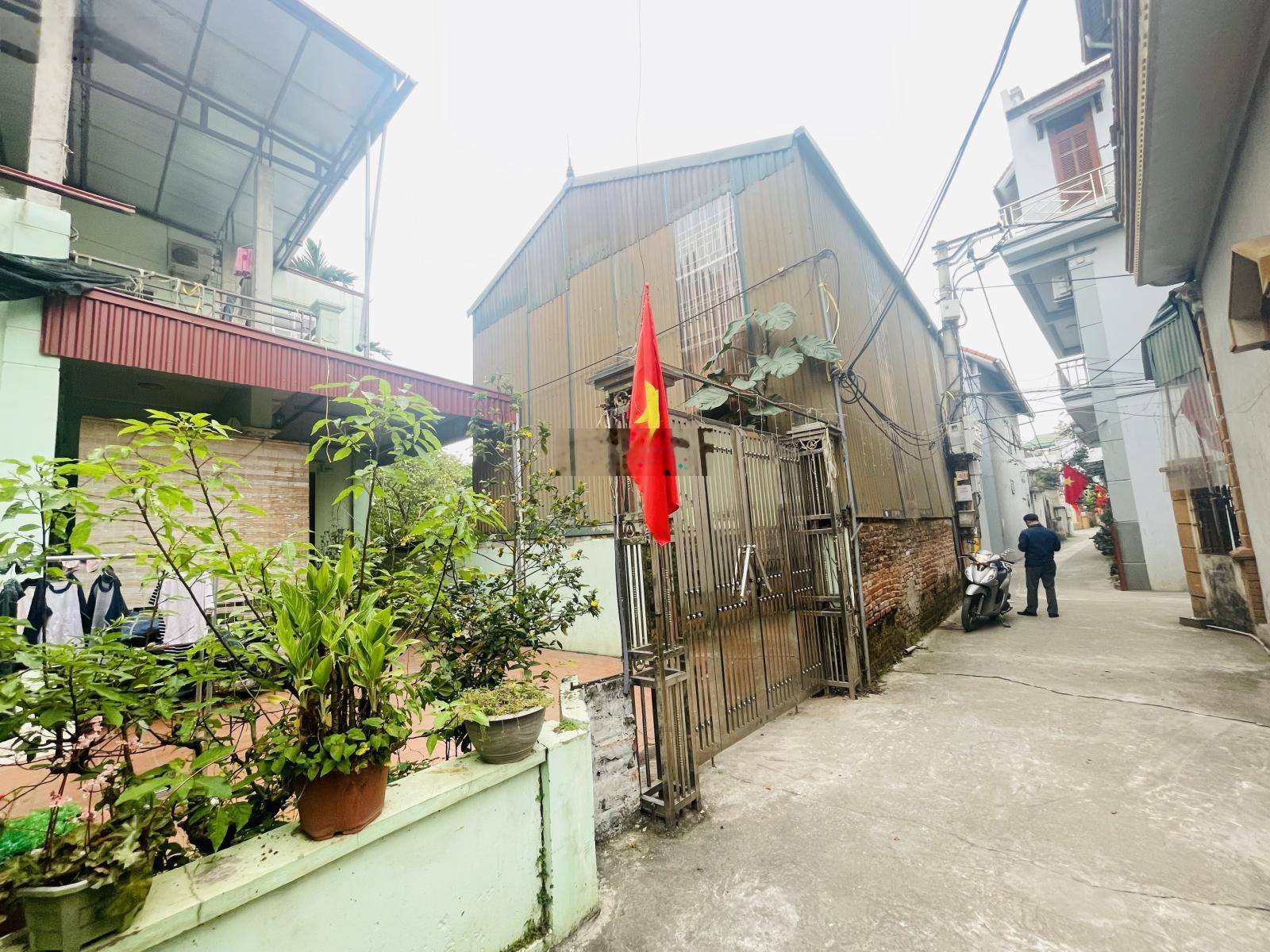 Bán nhà riêng tại Đắc Sở, 8 tỷ, 173 m2, pháp lý đầy đủ, uy tín hàng hiếm tại Hà Nội
