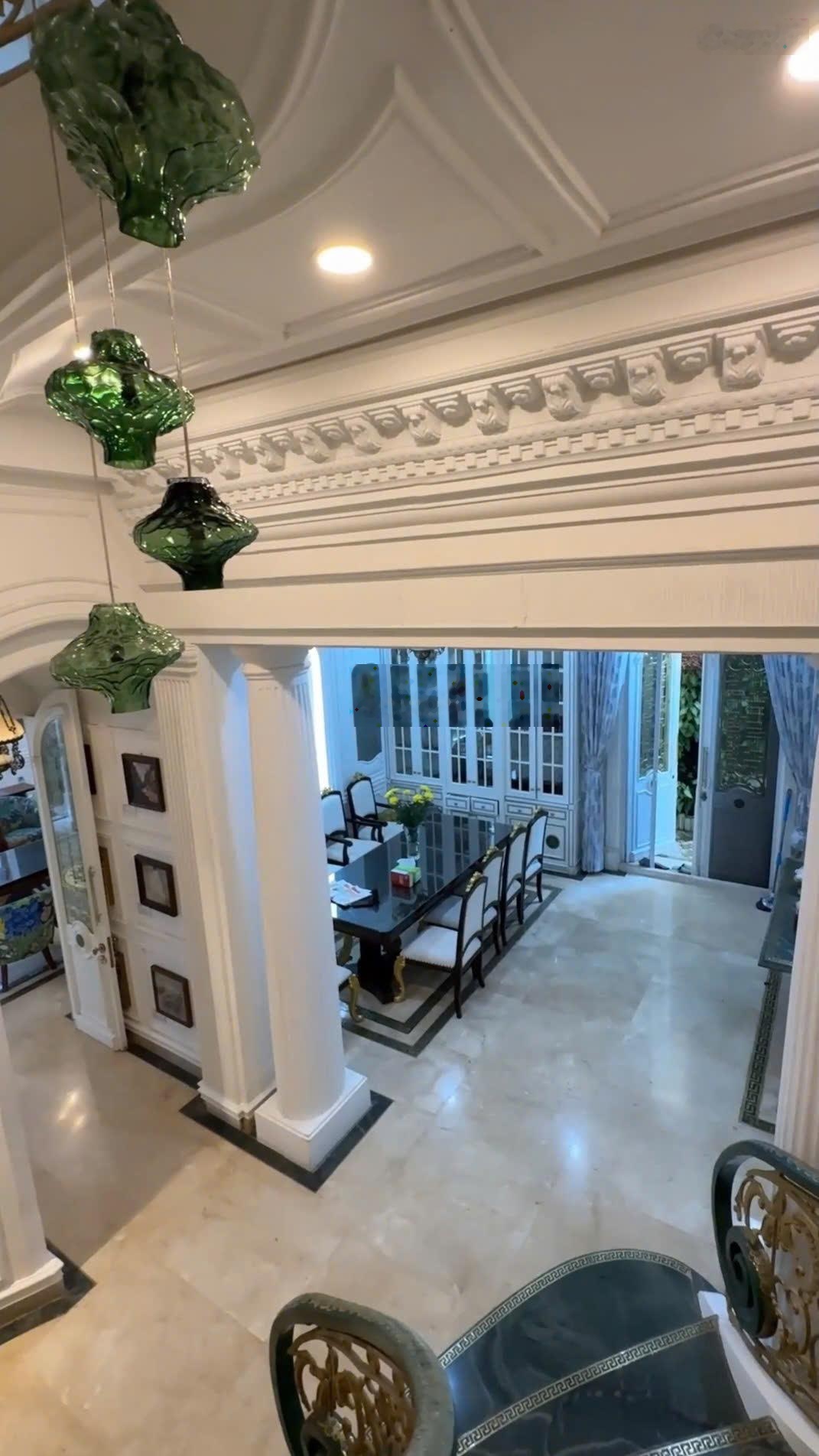 0942444799 GĐ cần bán căn biệt thự hồ điều hòa khu đô thị thành phố, 232 - 234 Phạm Văn Đồng, HN