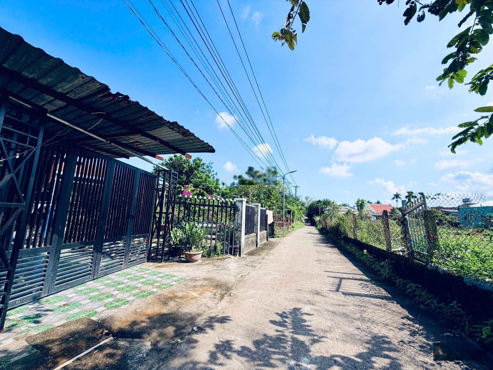 Cần bán gấp lô đất lớn 200mv điện thắng nam