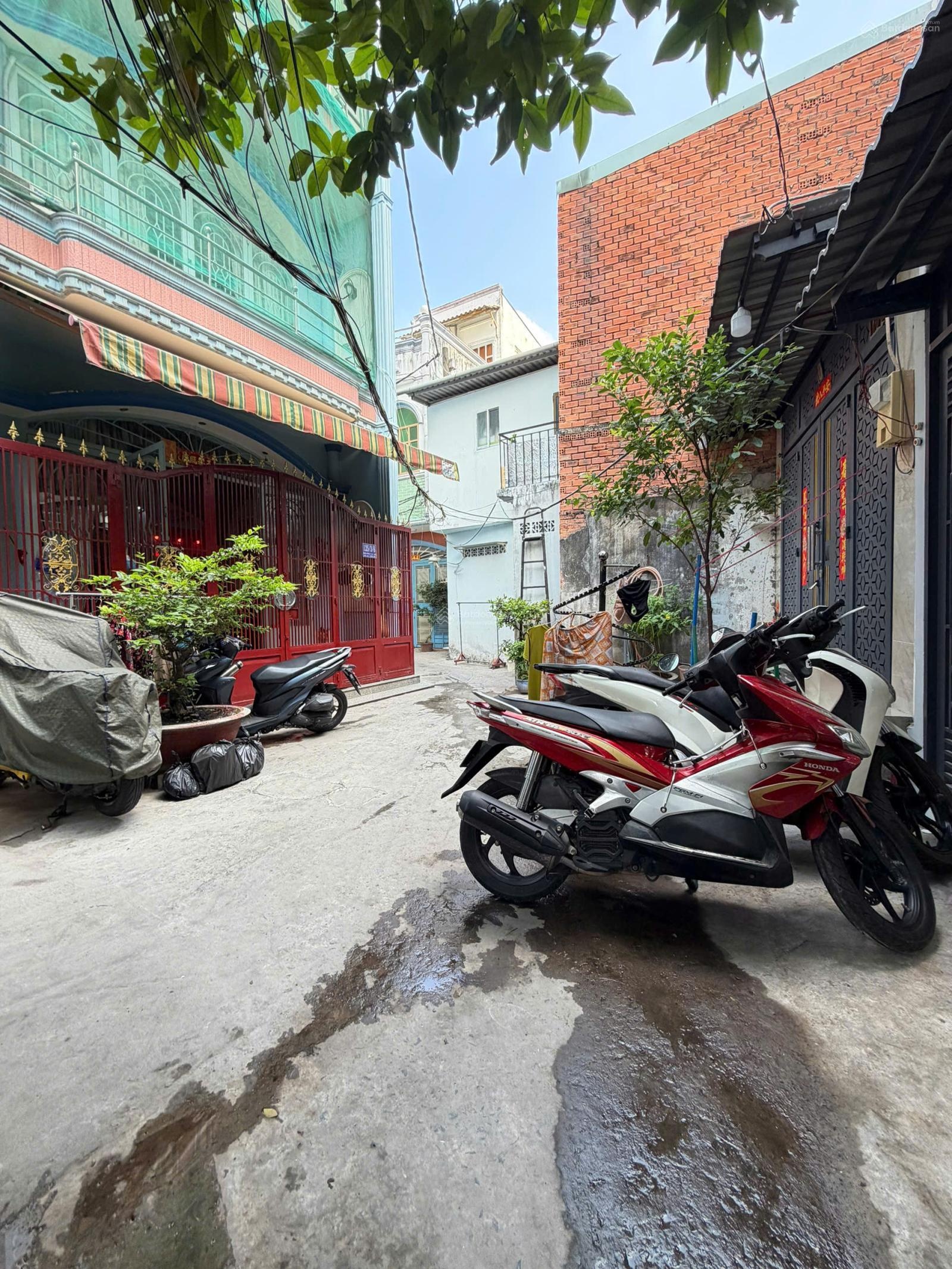 Nhà đẹp Bình Đông P11-Q8, sát cầu Chà Và