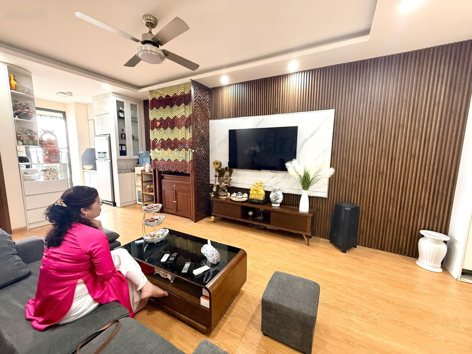 HOT!! Cơ hội hiếm sở hữu căn hộ 2PN 65m2 full nội thất đẹp- Tầng đẹp- Giá tốt nhất chung cư Gelexia