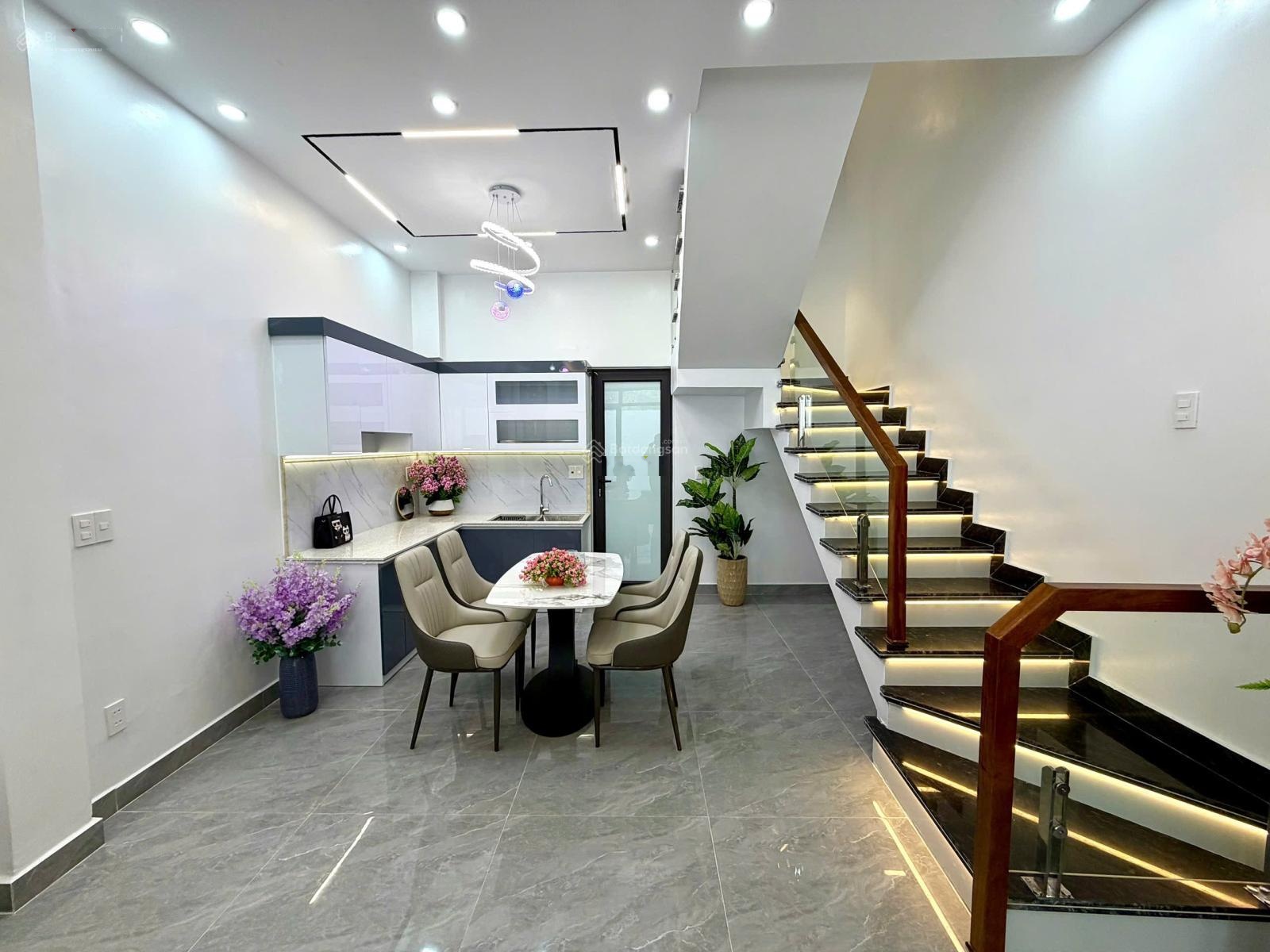 Nhà đẹp 3 tầng phố Đình Đông - Giá chỉ hơn 3 tỷ