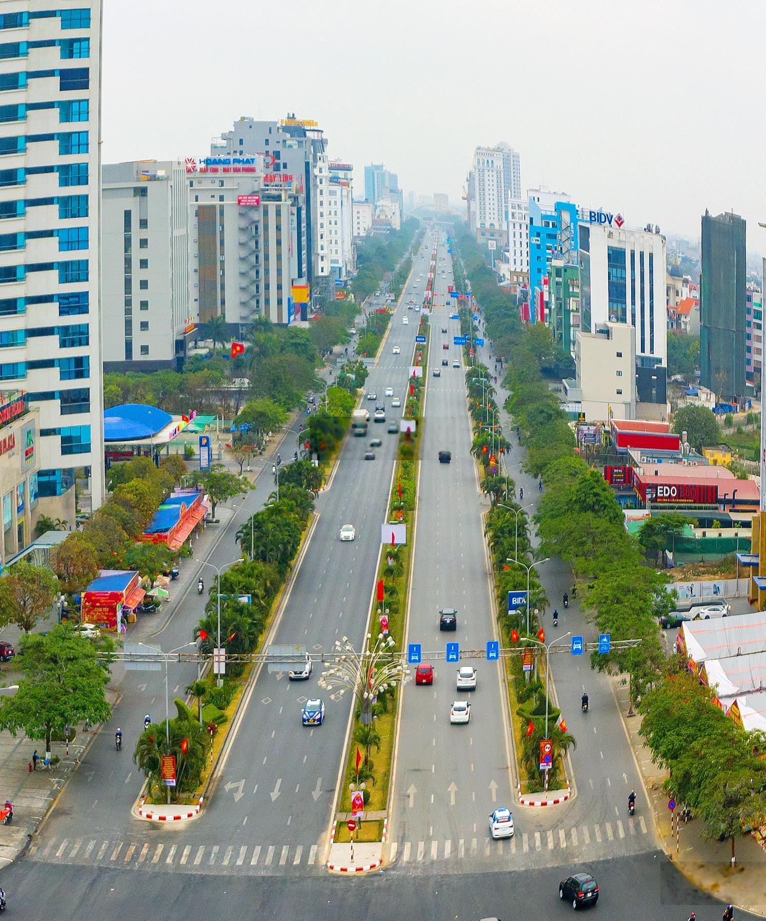 Cho thuê nhà mặt đường Lê Hồng Phong vị trí siêu đẹp, mặt tiền 17m, DT 600m2, nhà 1 tầng còn đẹp