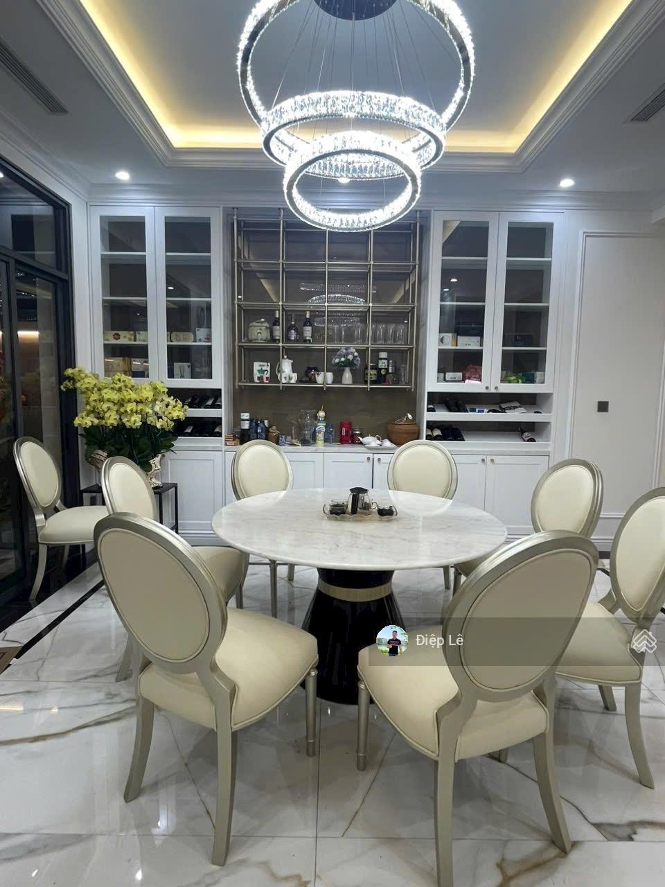 Bán căn liền kề dự án Vinhomes Harmony, 90m2 ngay sát hồ, hoàn thiện đẹp, có ô chờ làm thang máy