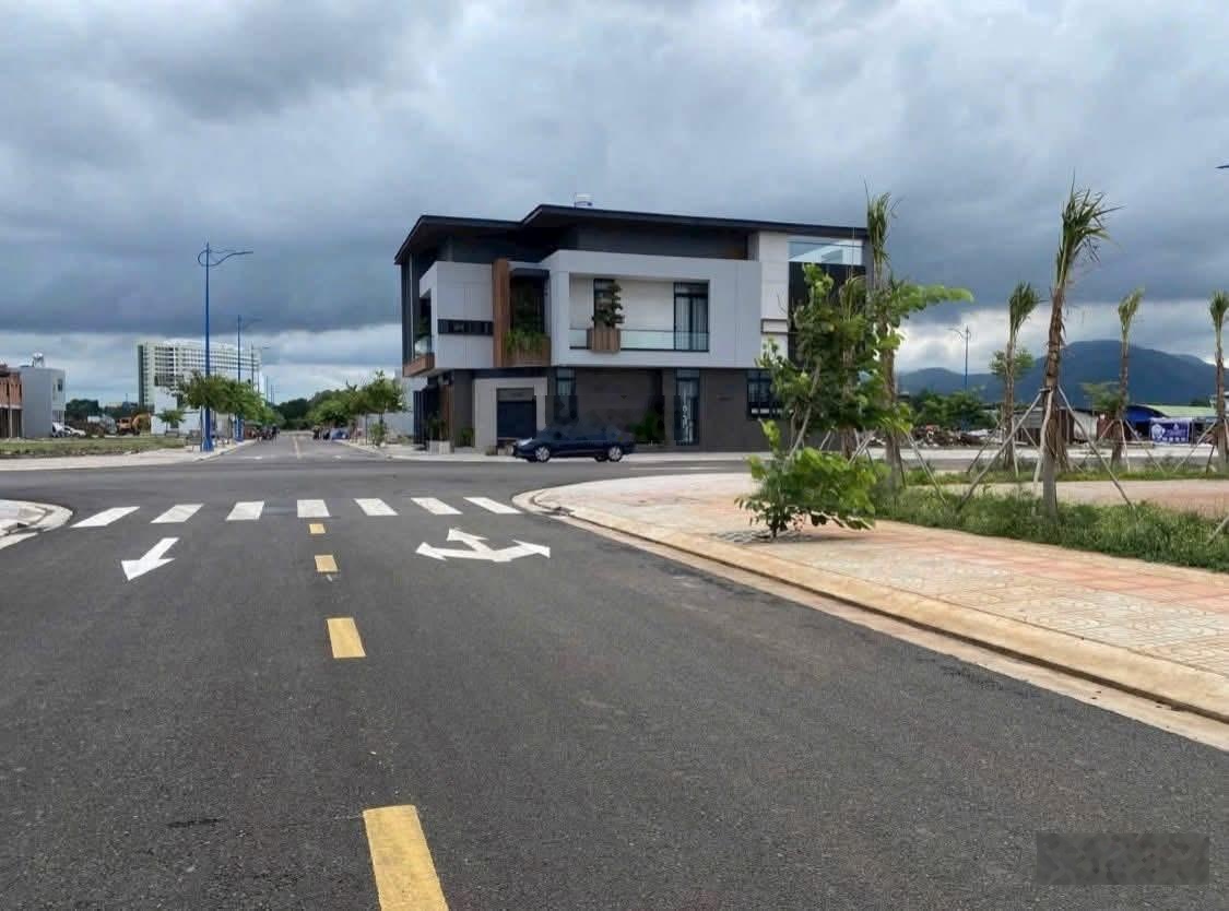 Chính chủ bán 100m2 đất thổ cư sổ đỏ Hoà Long, Bà Rịa gần khu công nghiệp Sonadezi giá đầu tư