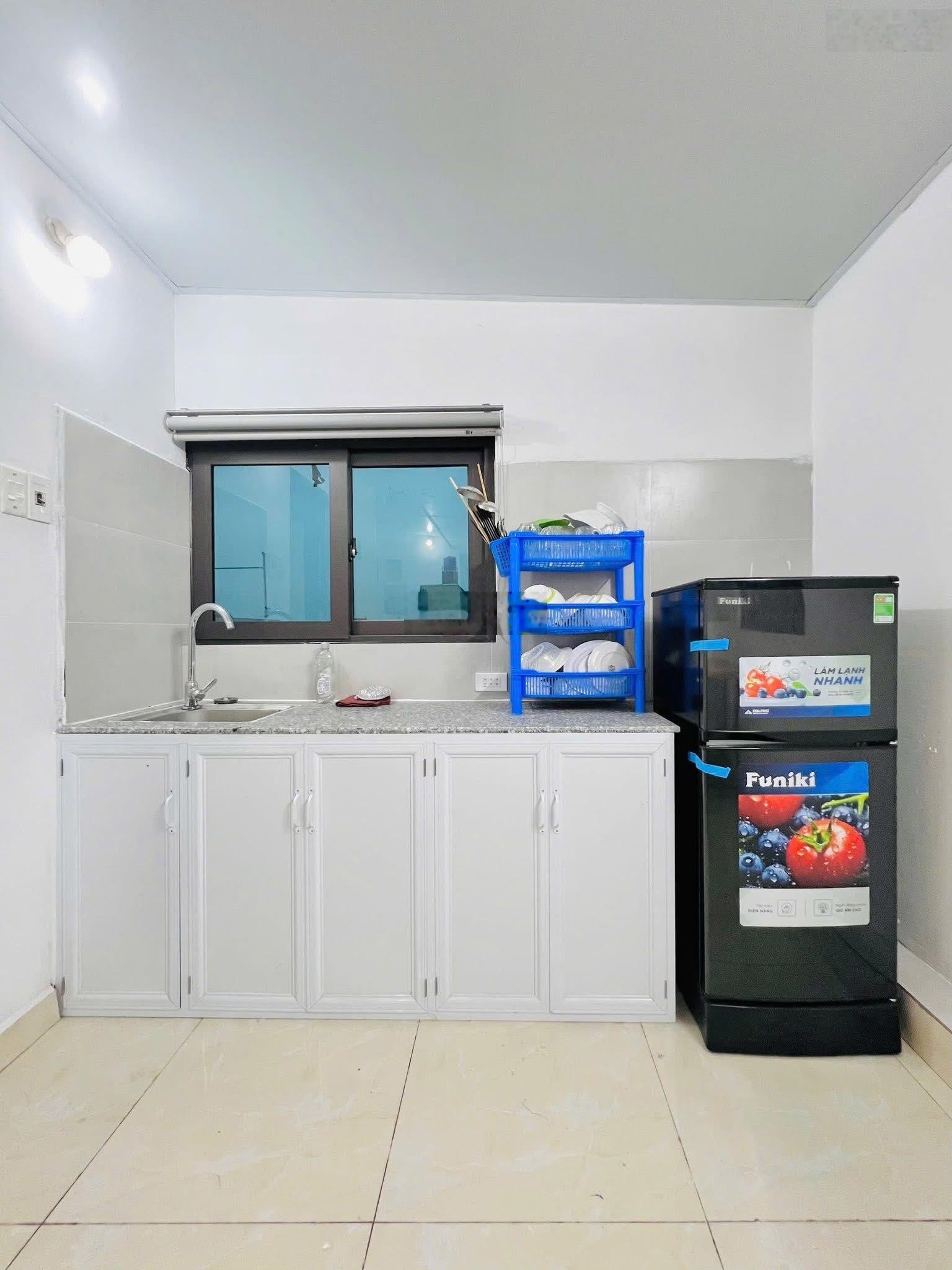 Nguyễn Khoái căn hộ CCMN full nội thất, 80m2 * 6 tầng * 18 phòng khép kín, giá 10,8 tỷ