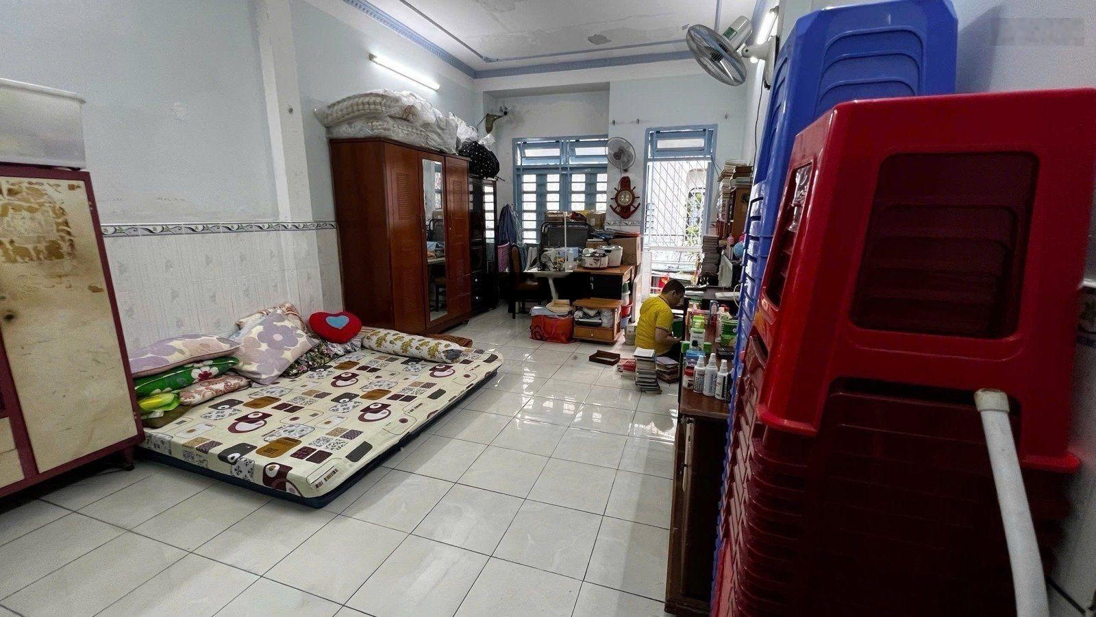 Nhà Tân Phú ngay Văn Cao sát mặt tiền, nhà 2 tầng mới đẹp vị trí hiếm giá chỉ 5 tỷ BL