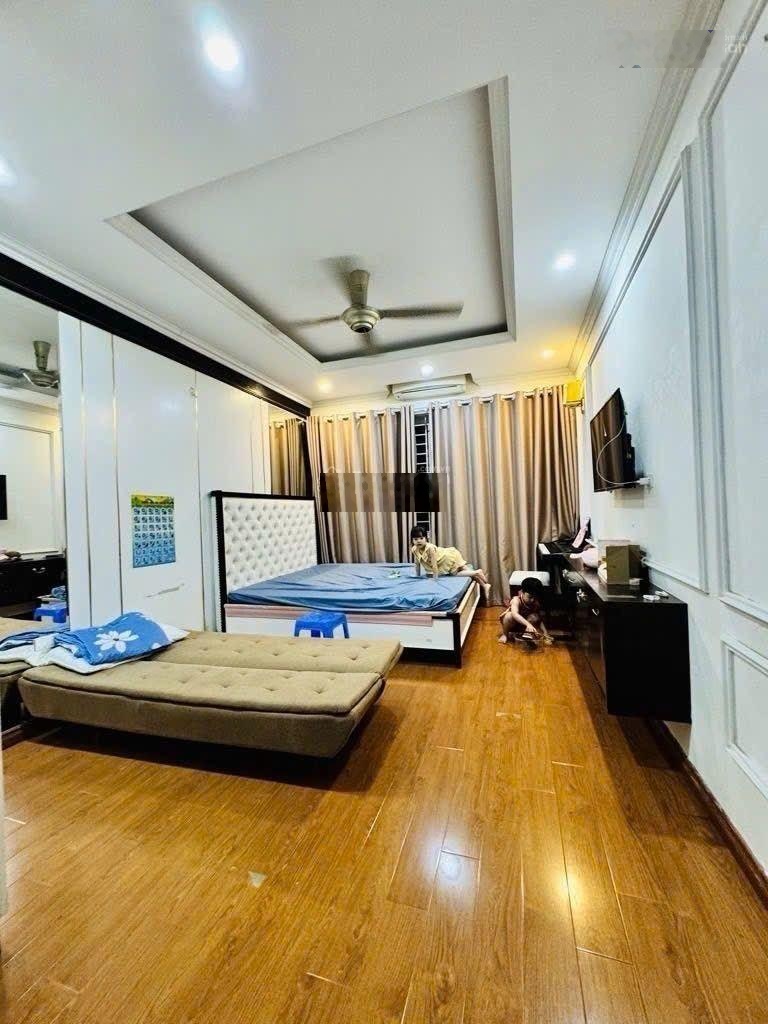 Siêu rẻ - 200tr/m2 - xã đàn - dân xây- 55m2 -4t - 2 thoáng- ô chờ thang máy- full nội thất - nở hậu