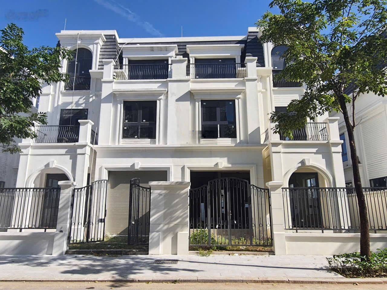 Bán biệt thự song lập thảo viên dự án hinode royal park. diện tích 200m2 giá 35 tỷ. lh: 0966761190