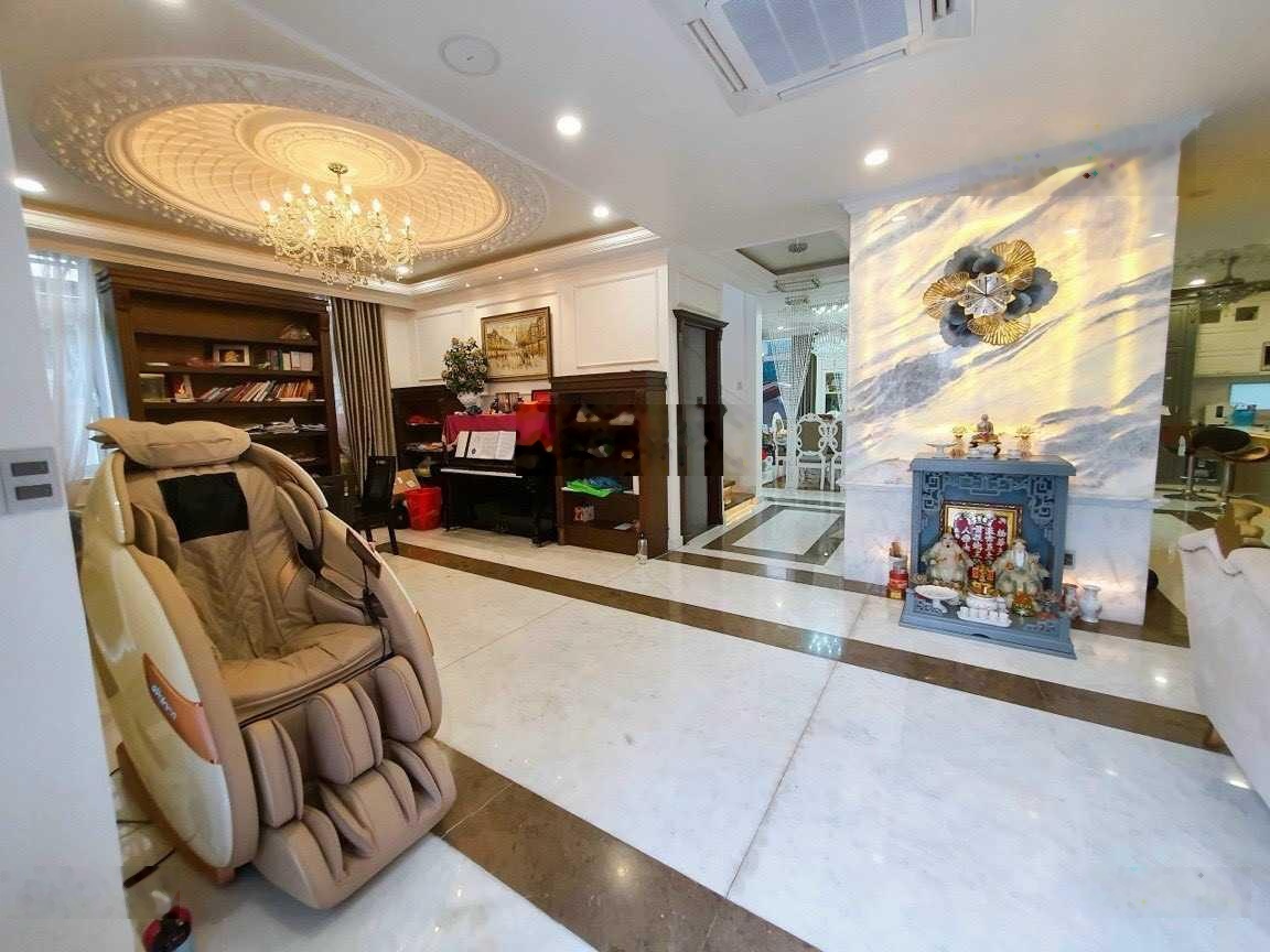 Bán gấp nhà mặt tiền Đông Du, Bến Nghé, Q1 nhà 4 lầu DT 5x17m. Giá chỉ 54,9 tỷ giá thuê 6000$ tháng