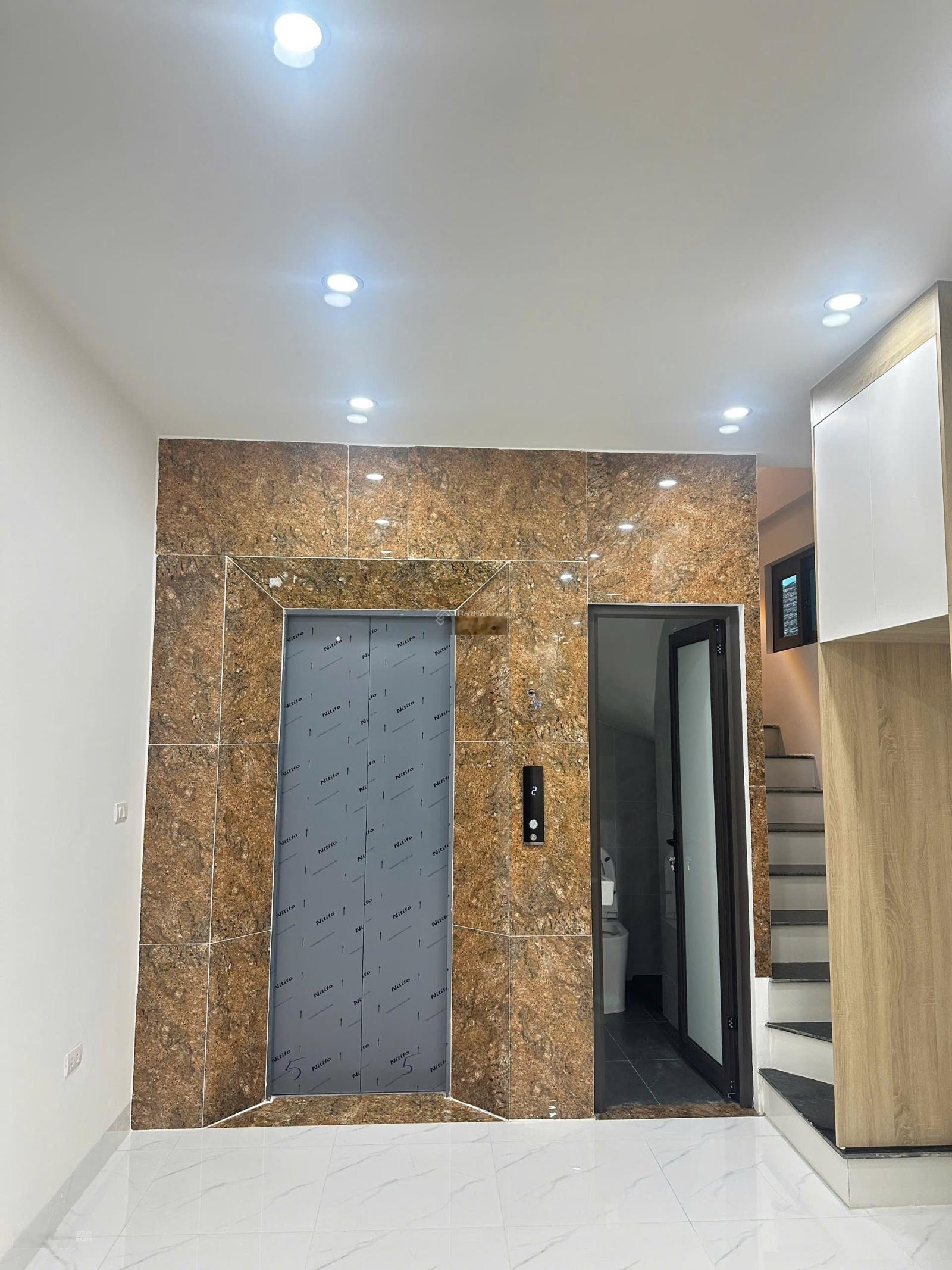 Chính chủ bán nhà 6 tầng thang máy 40m2 ô tô đỗ gần phố Cầu Cốc, Tây Mỗ