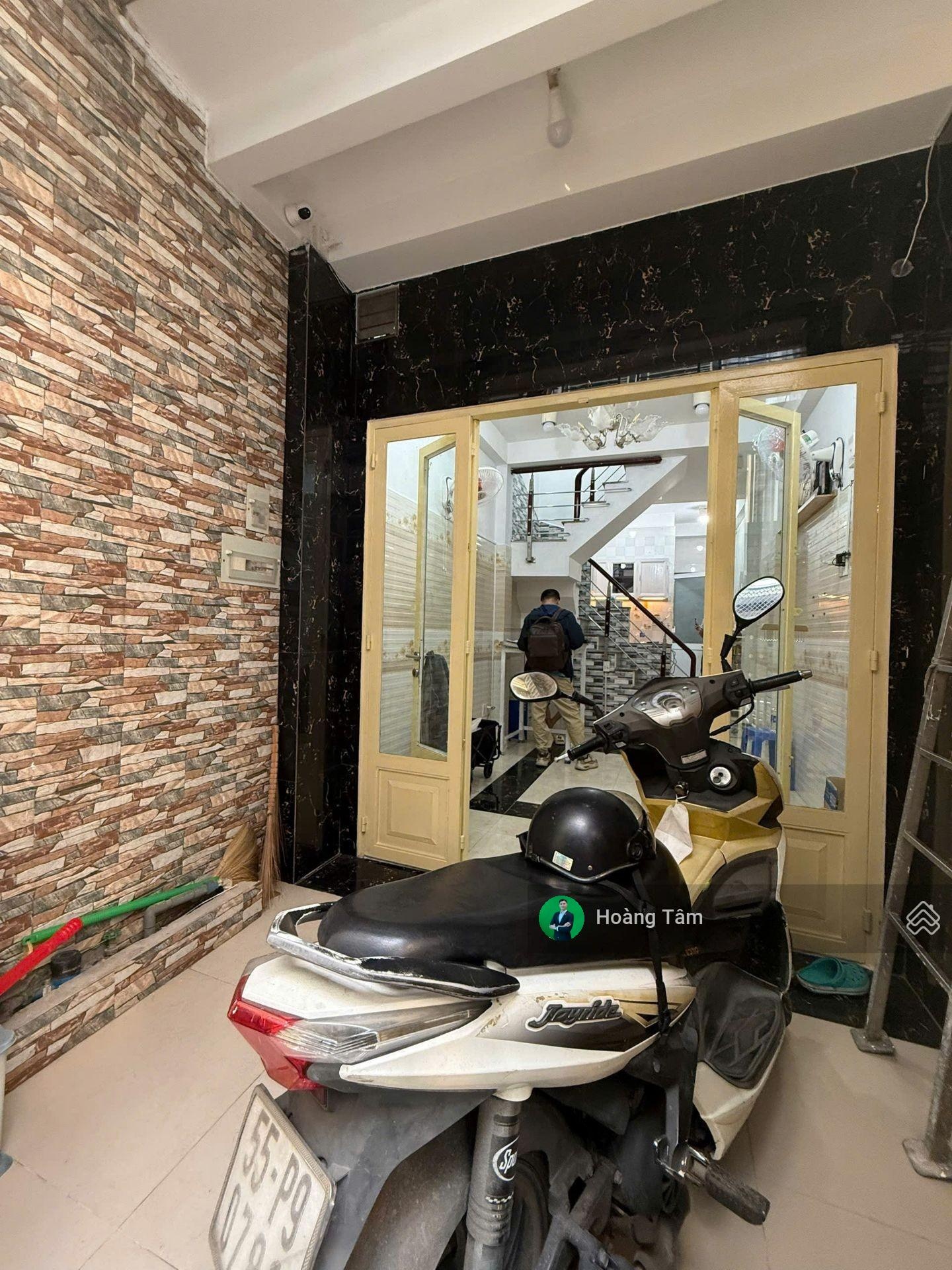 Bán nhà đẹp 4 tầng hẻm thông Nguyễn Trãi, Quận 5, 30m2, 4 tầng, giá nhỉnh 6 tỷ