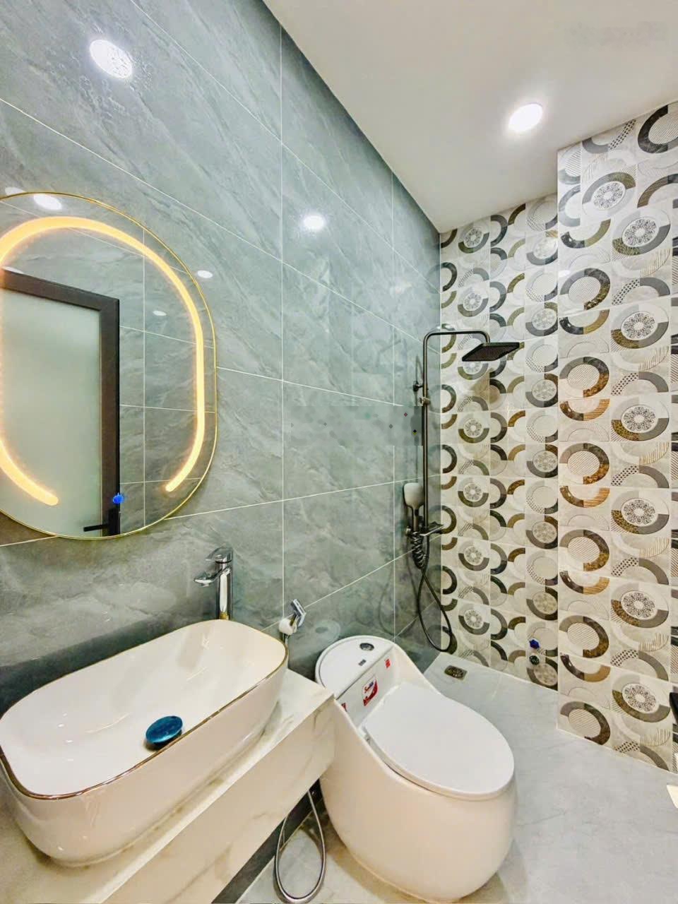 Bán nhà hẻm xe hơi 4m sát mặt tiền đường Nguyễn Tư Giản, P.12, 4,2 x 14, giá 7.25 tỷ tl