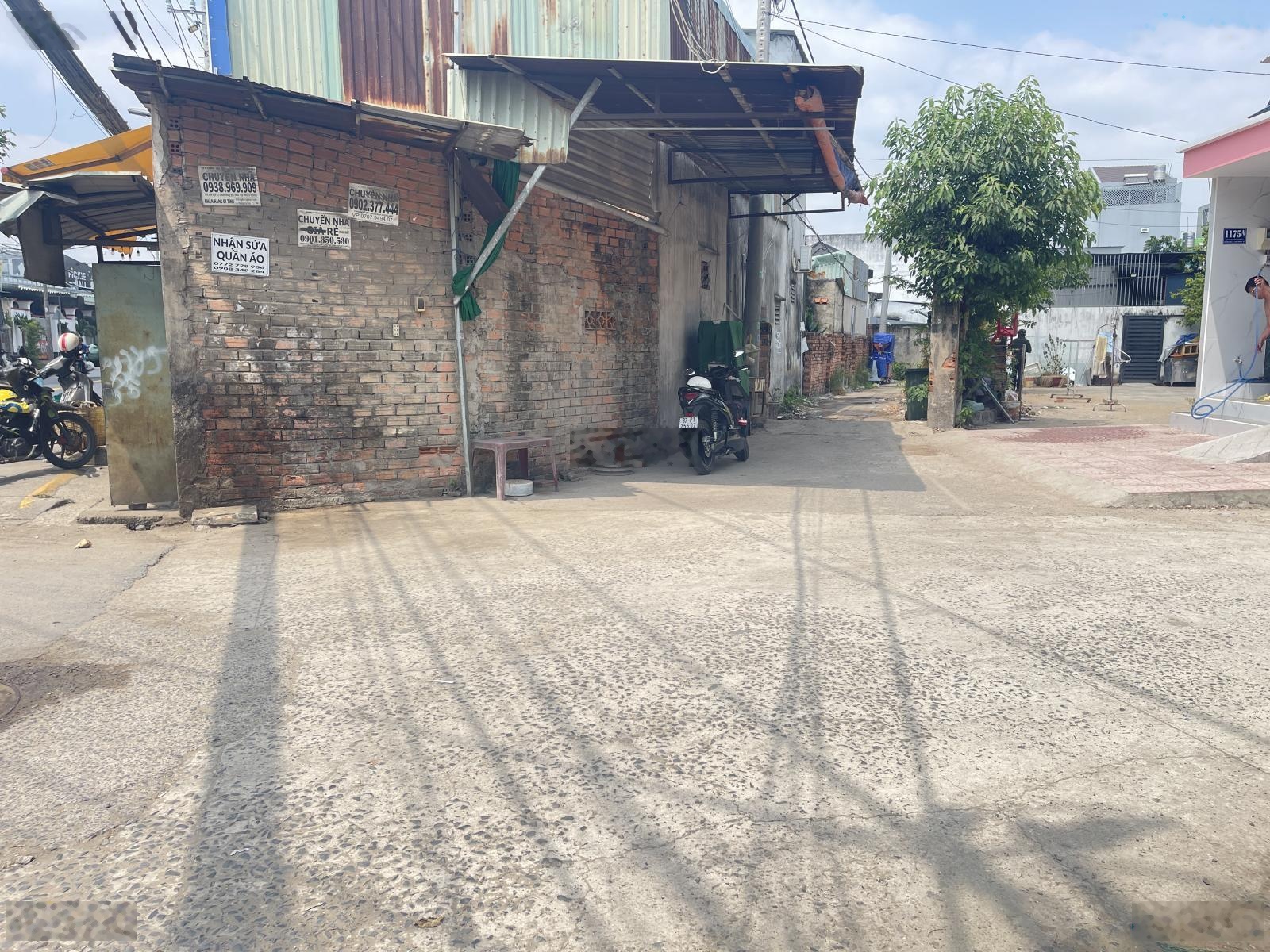 Bán căn 1tr1 lầu dt 370m cách mt Nguyễn Duy Trinh chỉ 5m