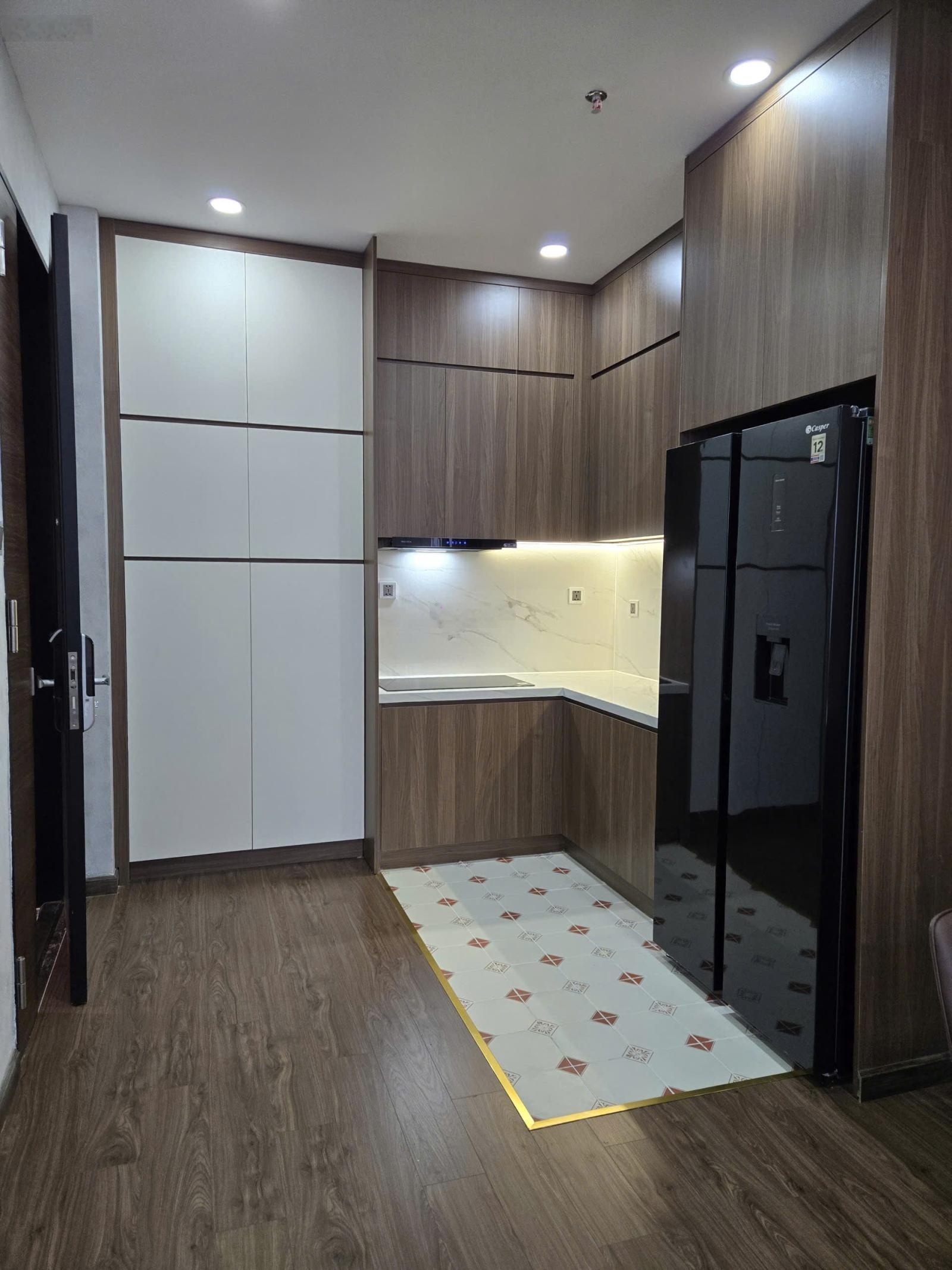 Gia đình cần bán CH The Symphony - Midtown Phú Mỹ Hưng, 62 m2, 2PN, 1wc, full NT, chỉ 7 ty 5