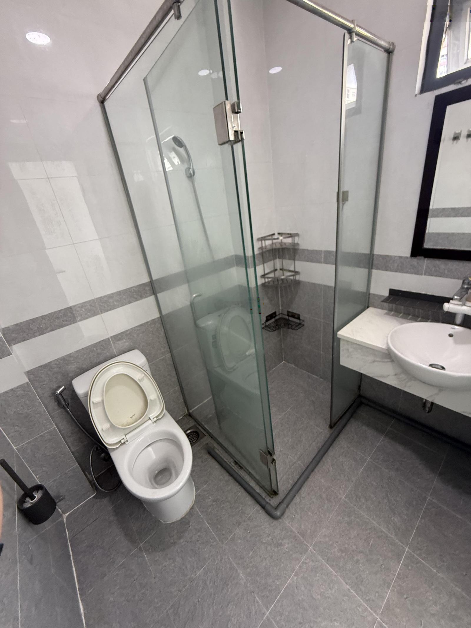 Studio cho thuê 30m2 full nội thất có thang máy đường phan văn trị gần ngã năm gò vấp
