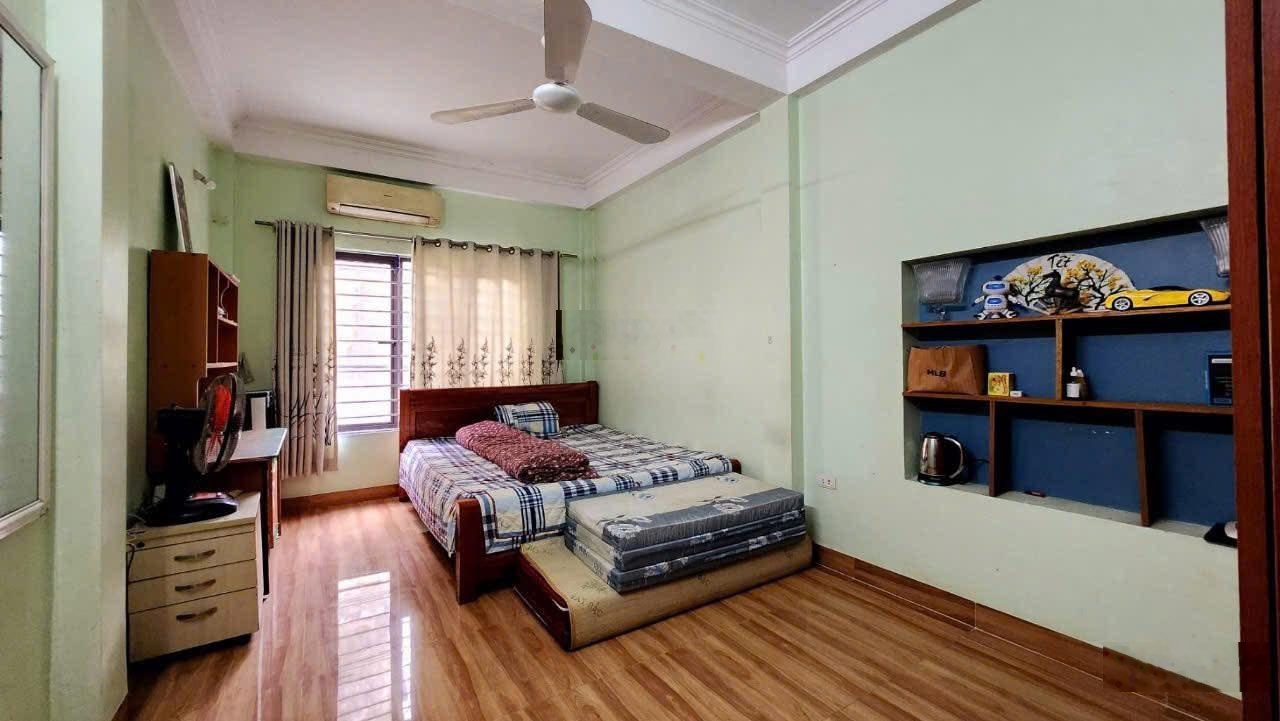 Bán nhà Hà Đông, chỉ cần 7 tỷ, phân lô vỉa hè, 52m2 gần trường C3 Lê Lợi