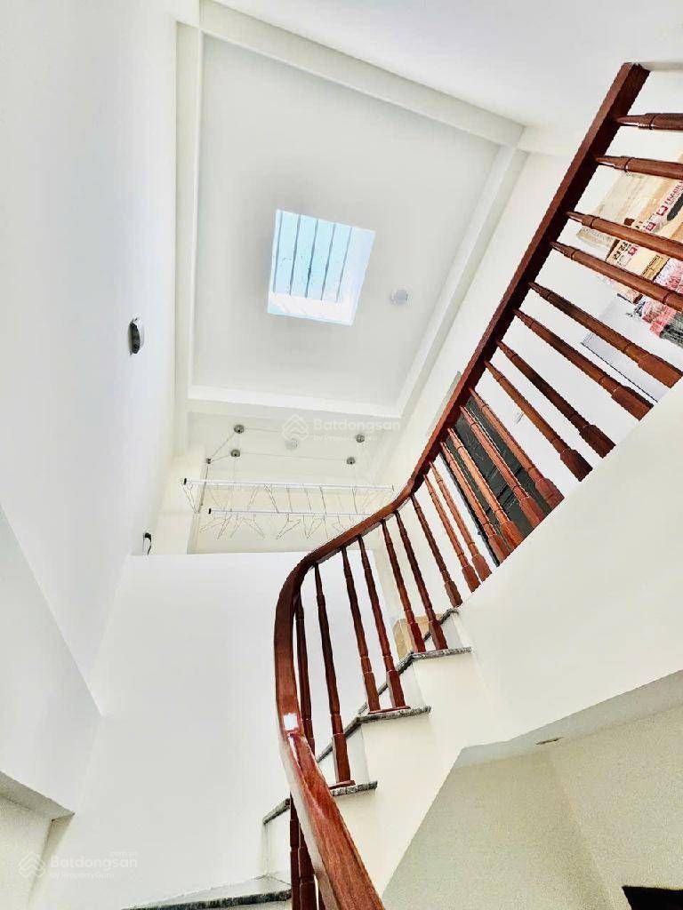 Bán nhà 6 tầng-cầu bươu-thanh trì ,ô tô ngủ trong nhà-gần viện 103-6 tỷ
