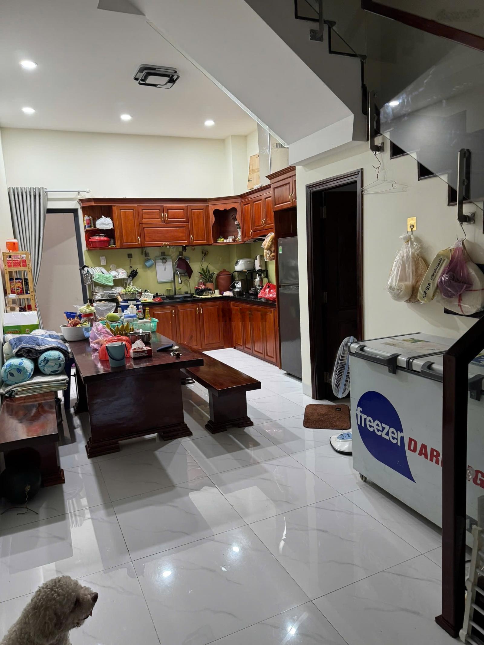Nhà phố Ngô Chí Quốc - Thủ Đức. Giá 5tỷ880 kết cấu 1trệt 2lầu 1 sân thượng, DT 60m2 (4x15), sổ sẵn