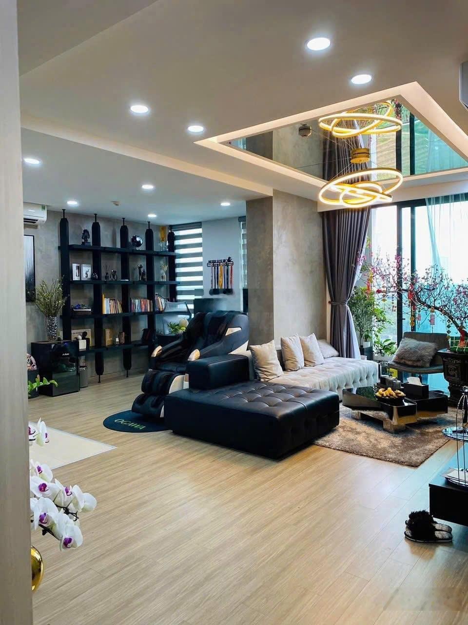 Thiên Niên Kỷ Hà Đông. Căn 3 ngủ 105m2 tầng trung full nội thất mới đẹp, sẵn sổ, giá 10.35 tỷ