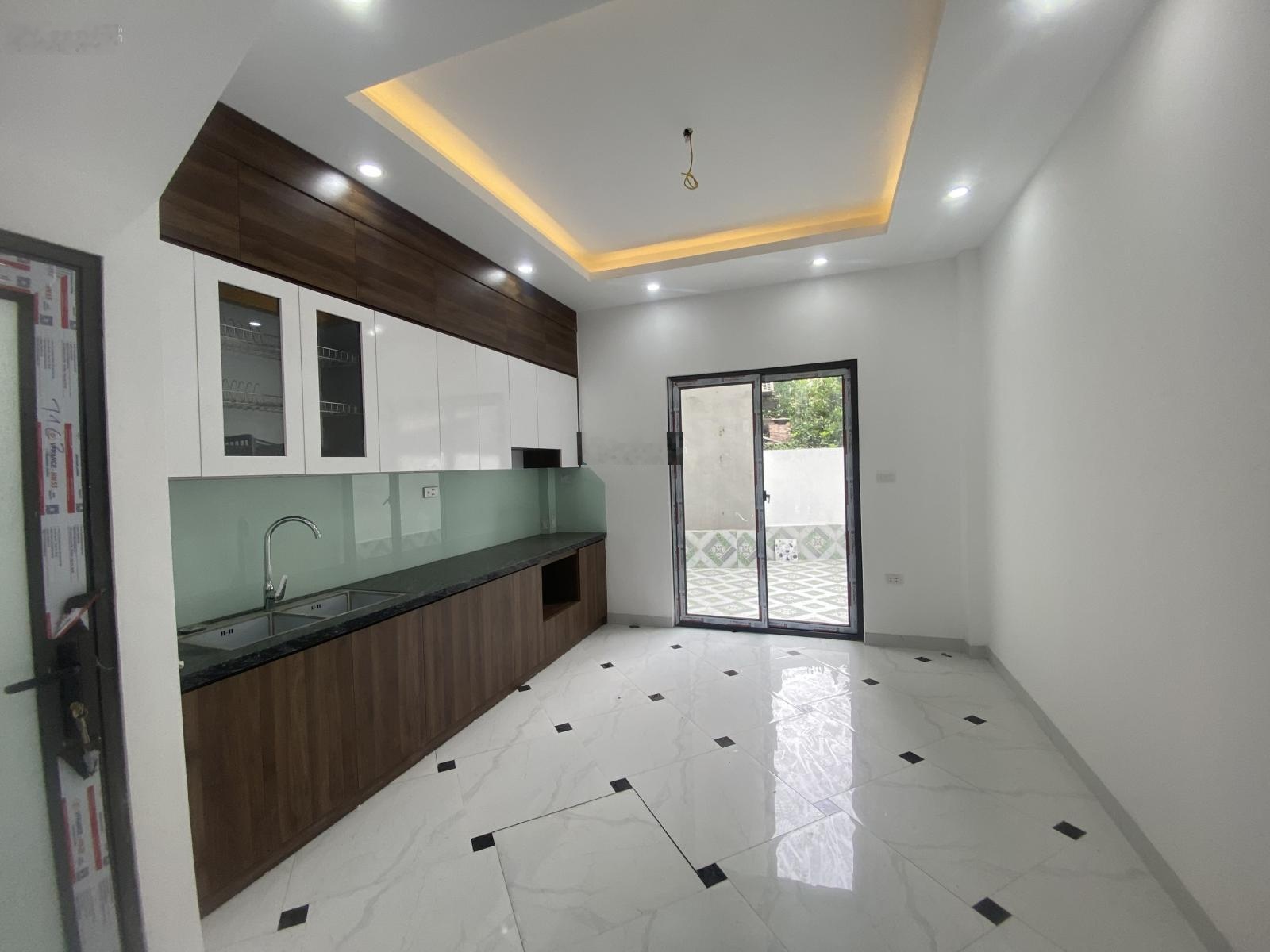 Nhà trong đê Ngõ thông-Vị trí trung tâm-Sầm uất bậc nhất khu vực-200m ra vành đai 4-Giá chỉ hơn 5tỷ
