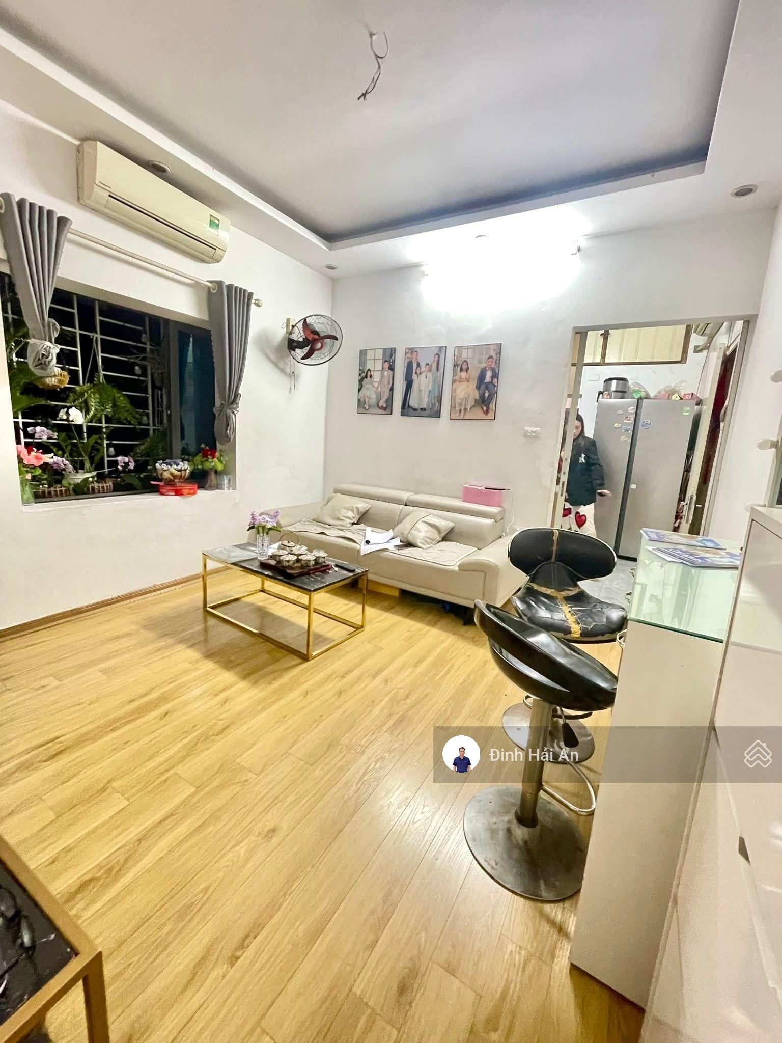Bán Tập thể Điện Lực - Phố Lương Đình Của - Nhà dân còn mới đẹp - 75m2 - Giá 4.5 tỷ