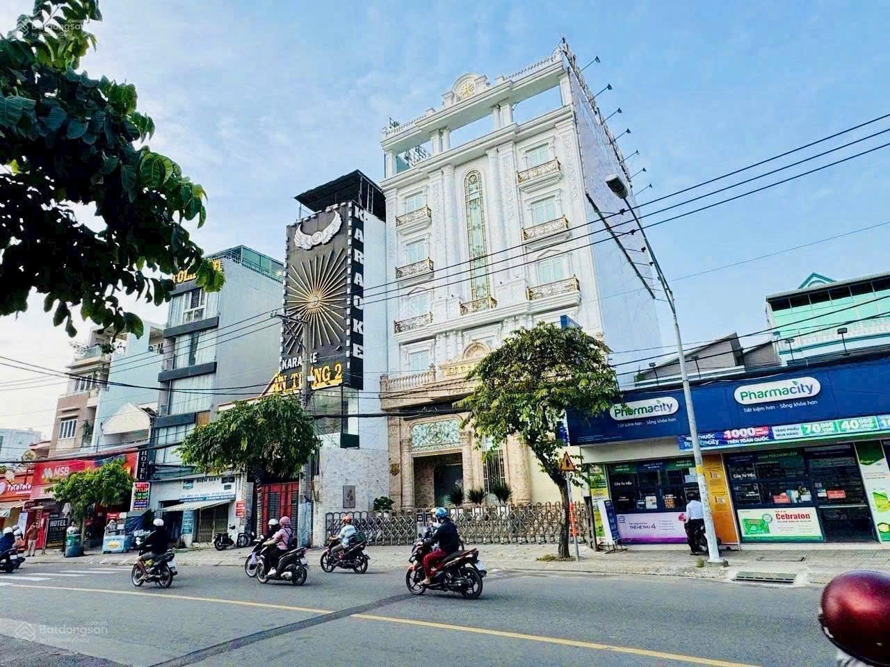 Bán gấp tòa nhà MT Nguyễn Đình Chiểu ,Q1- 239m2 (9,2x27) Hầm 8 tầng HĐT 440 tr/th Gía 175 tỷ TL