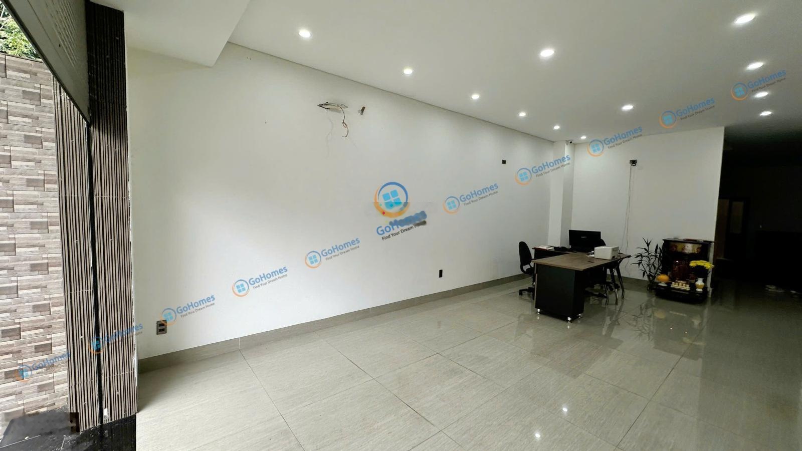 (NCC) cho thuê mặt bằng 2 mặt tiền gần cầu Hoà Xuân. Diện tích: 50m2, 2 mặt tiền