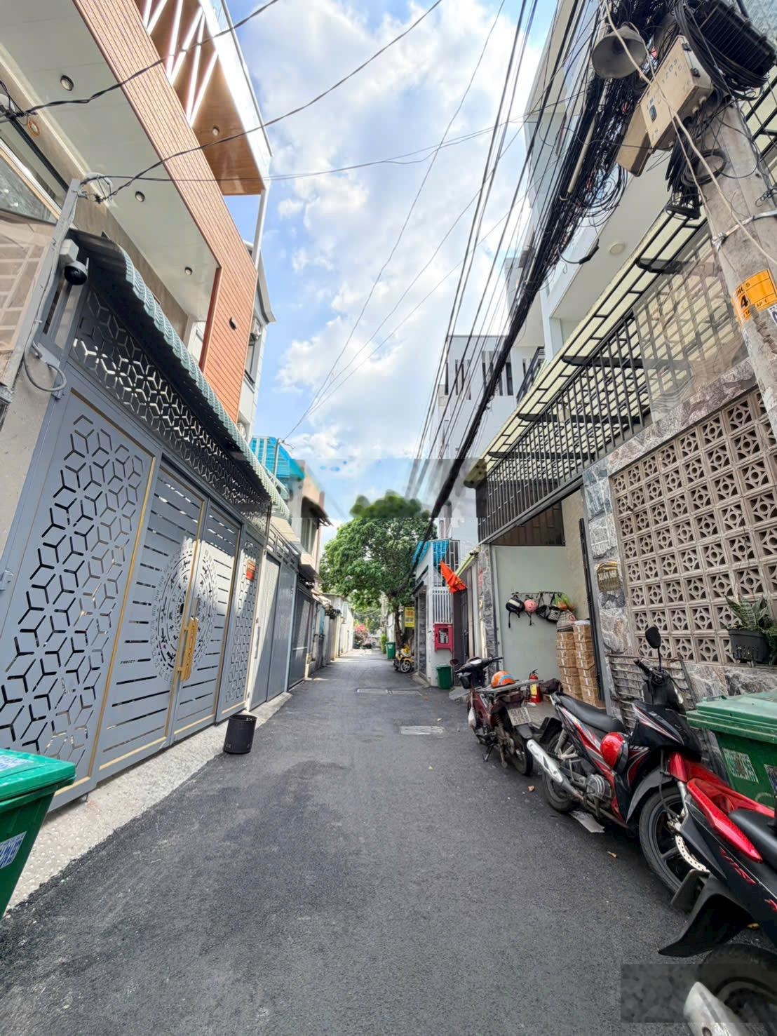 Dãy trọ ngay vincom lê văn việt hiệp phú, q9 diện tích : 68 ( 4x17.1 ) giá bán 6,89 tỷ tlcc