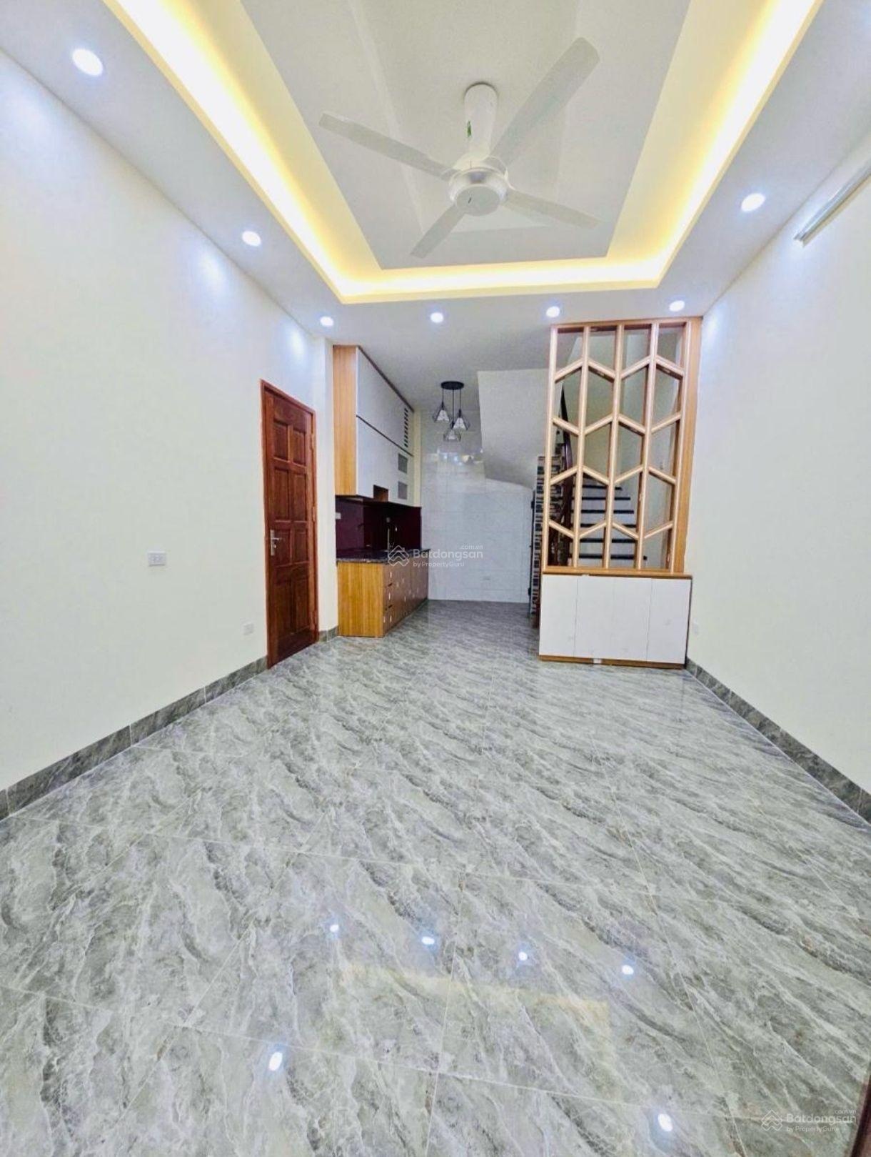 Giá cực chất!! Bán nhà gần mat phố hai ba trưng, 32m2x4 tầng, vị trí dac đian, sổ đỏ chính chủ