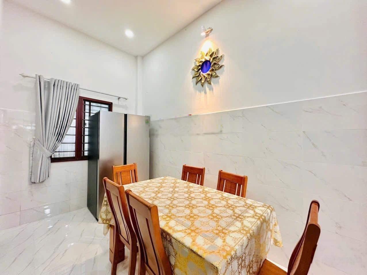 Bán nhà do chính chủ kí gửi. Nhà ở Bùi Đình Tuý, Quận Bình Thạnh. Diện tích 50m2 giá chỉ 3,1tỷ