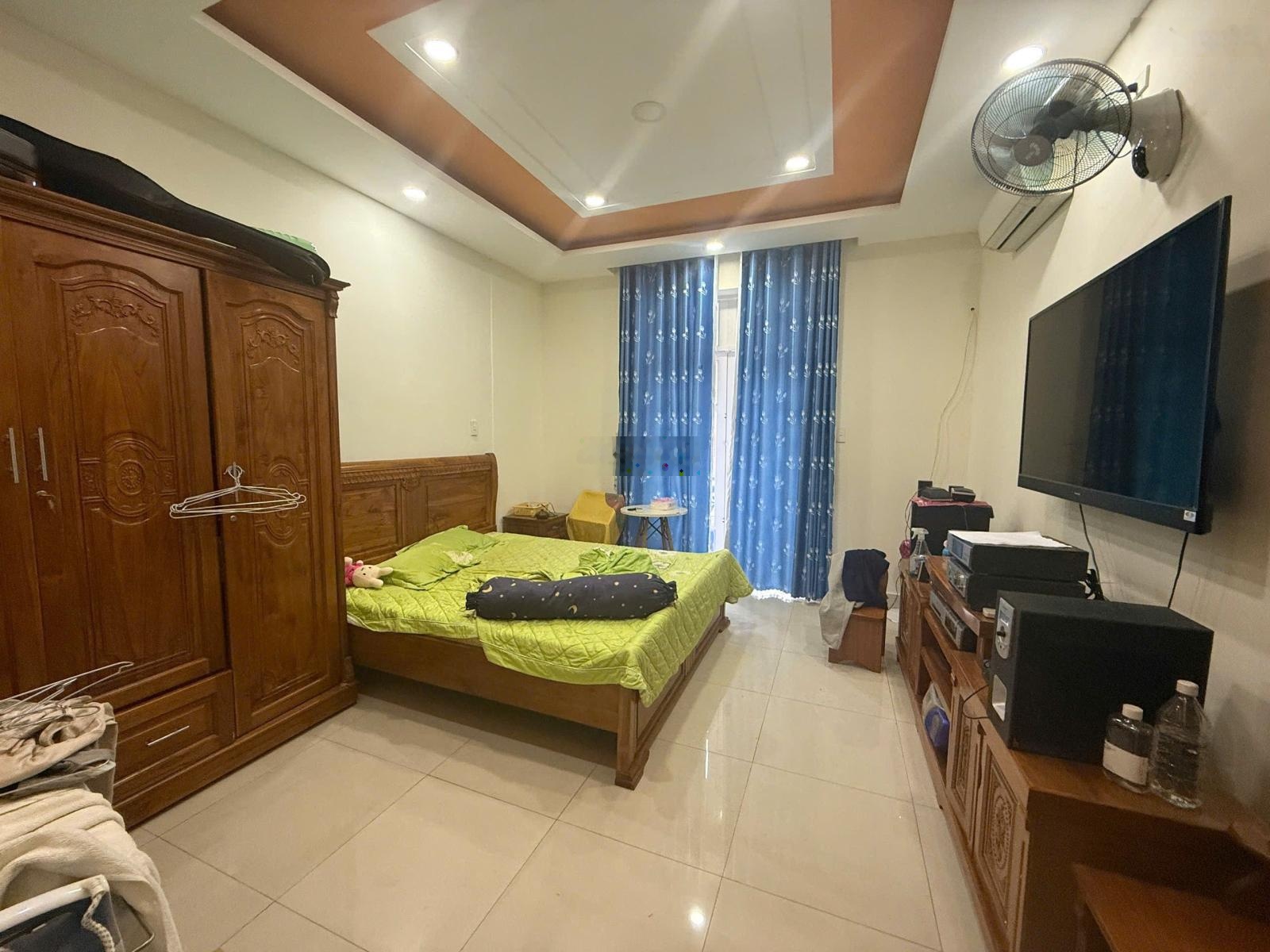 Bán nhà 3 tầng góc 2 mặt tiền, đối diện VẠN PHÚC, hẻm xe hơi thông, 76 m2, nhỉnh nhẹ 7 tỷ
