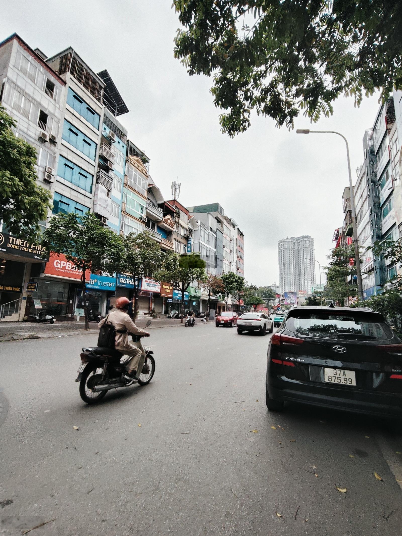 Mặt phố Vũ Phạm Hàm, Cầu Giấy, vị trí vip nhất phố, DT 108m, MT 7m, lô góc, sổ vuông, 7 tầng, 2tỷ/n