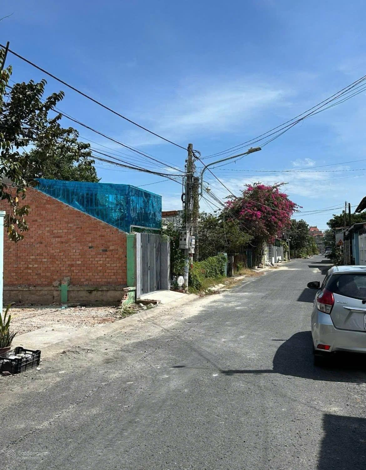 Bán lỗ Giá 1 tỷ. DT: 138m2. Đ. Ba Sa, xã Phước Hiệp. Sổ hồng riêng , nằm gần KCN Tây Bắc Củ Chi.