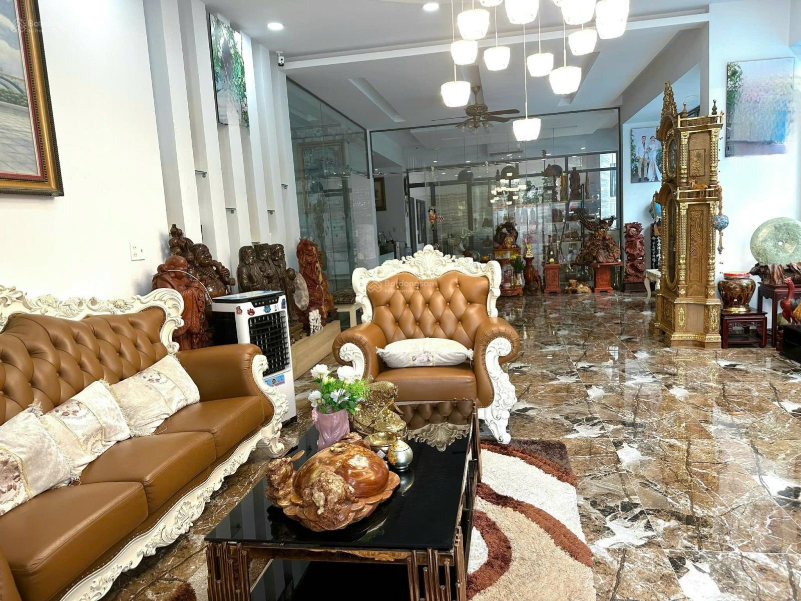 Bán Biệt thự Thảo Điền Cực đẹp+ hiện đại Khu Compound Xuân Thủy_Q2 DT: 18x25m 3 Tầng_Chỉ 105 tỷ
