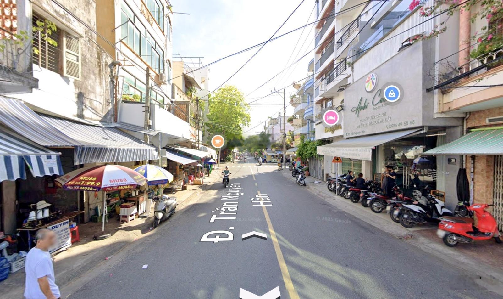 Bán nhà khu phố Hàn, sát bên chợ xóm mới, có thang máy, xem ngay