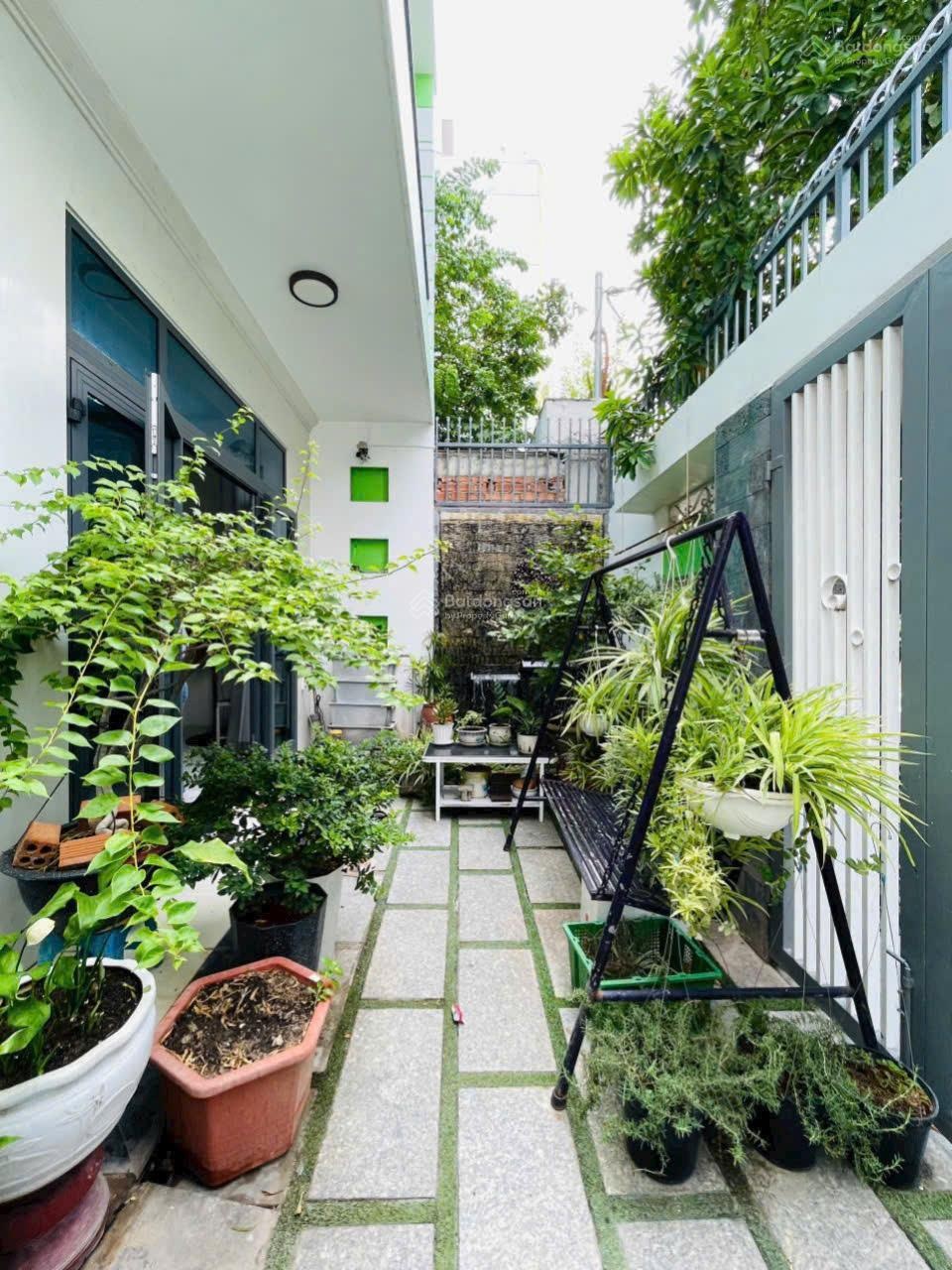 - cần bán nhà mặt tiền lê chân phước tân, nha trang lh : 0798379999