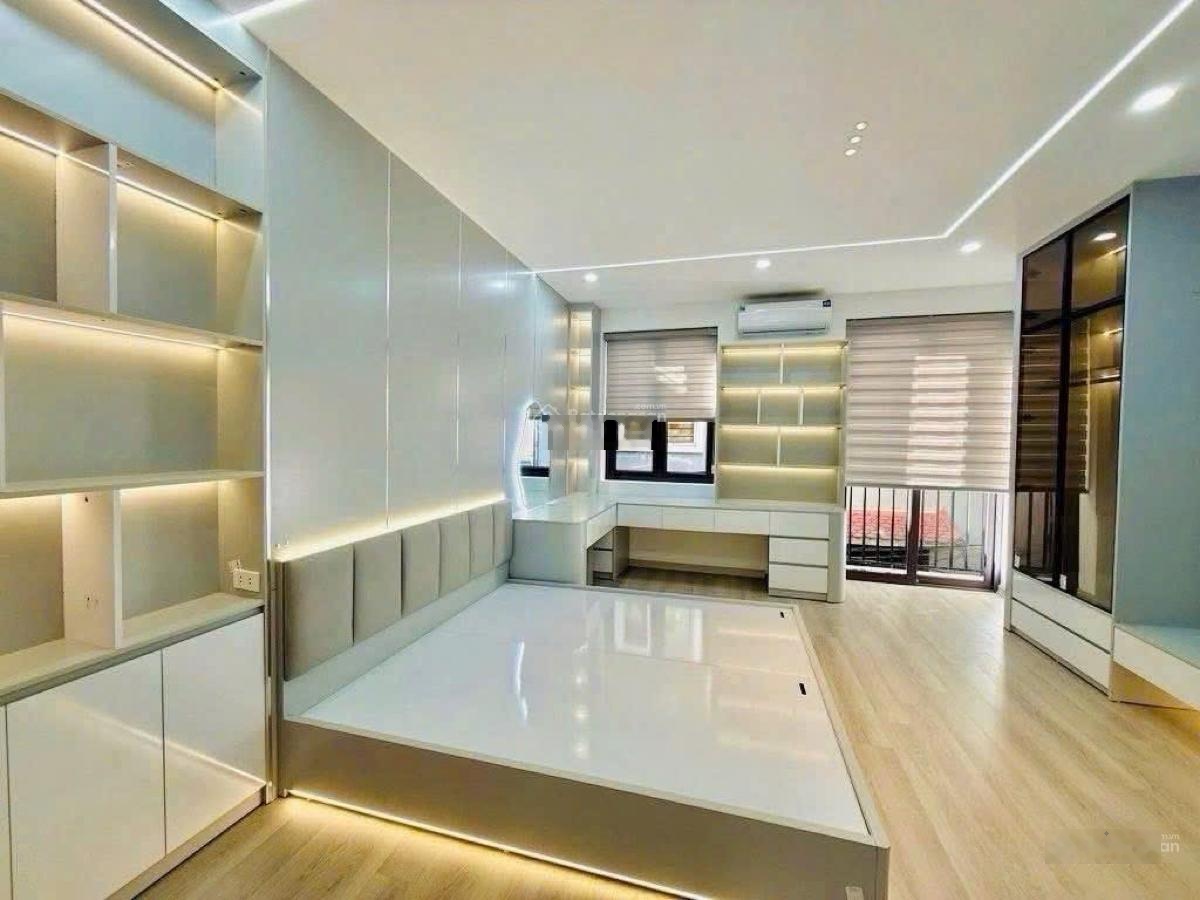 Nhà phố đại từ , nhà mới đẹp ô tô đỗ ngày đêm. sổ vuông đẹp nở hậu, thang máy,full nội thất