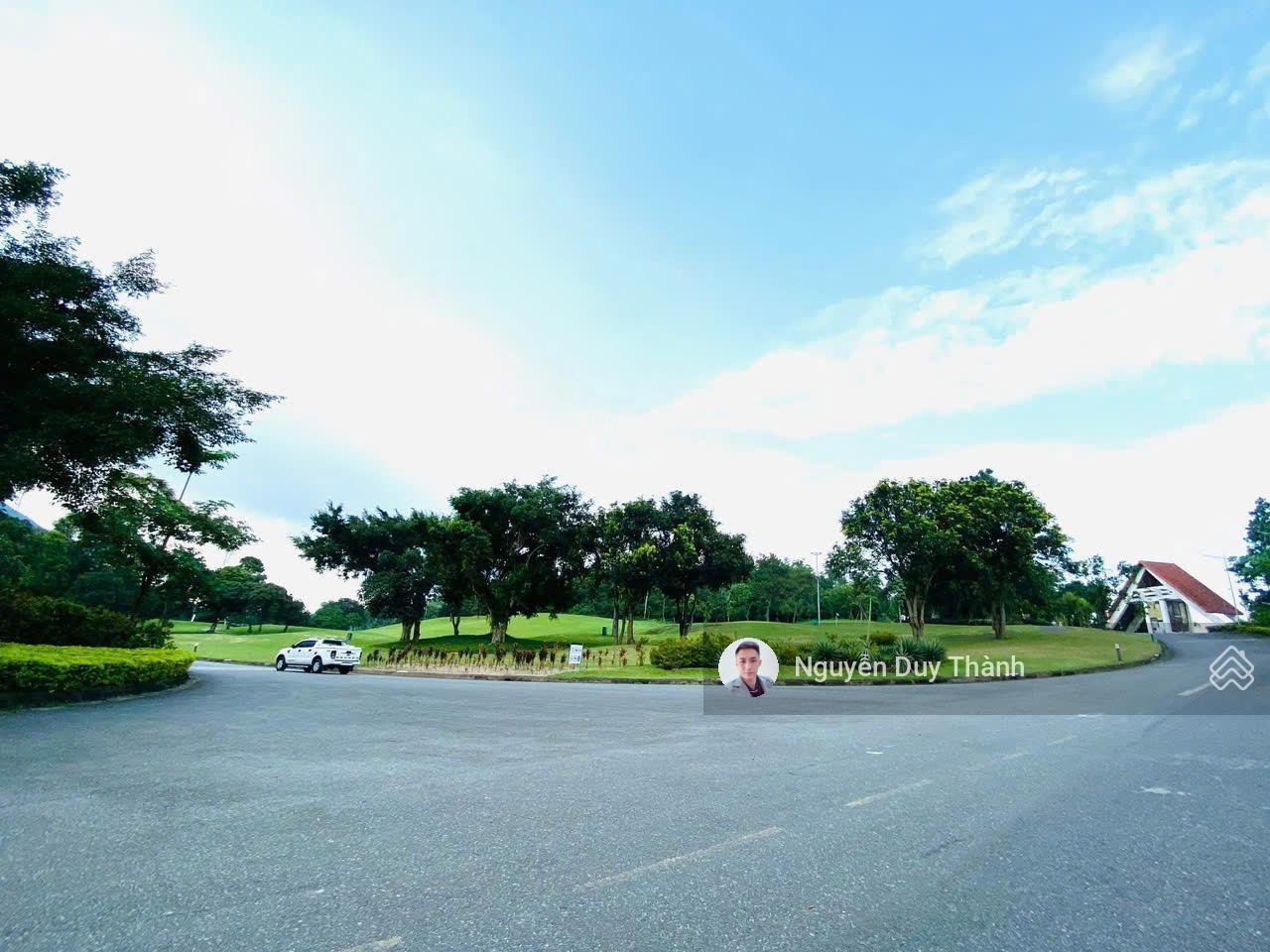 Bán villa golf tam đảo,vĩnh phúc, 2300m2, 4tầng, mt30m, giá đầu tư 16.5tr/m2, 200tr/tháng.