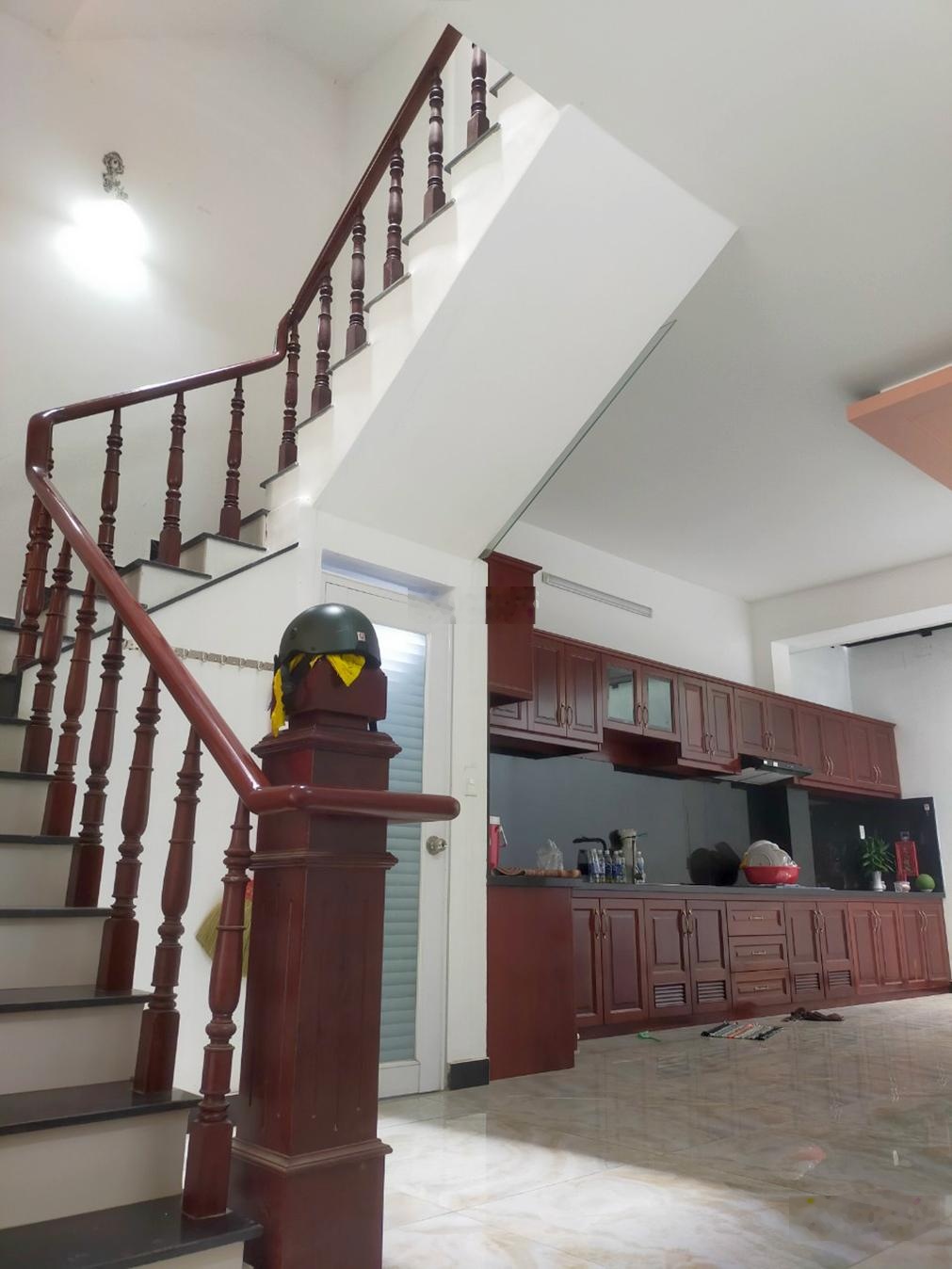 Nhà Đẹp MTKD Tên Lửa lề đường 8m KẾ AEON - 4,5x20m 4 Tầng 4PN